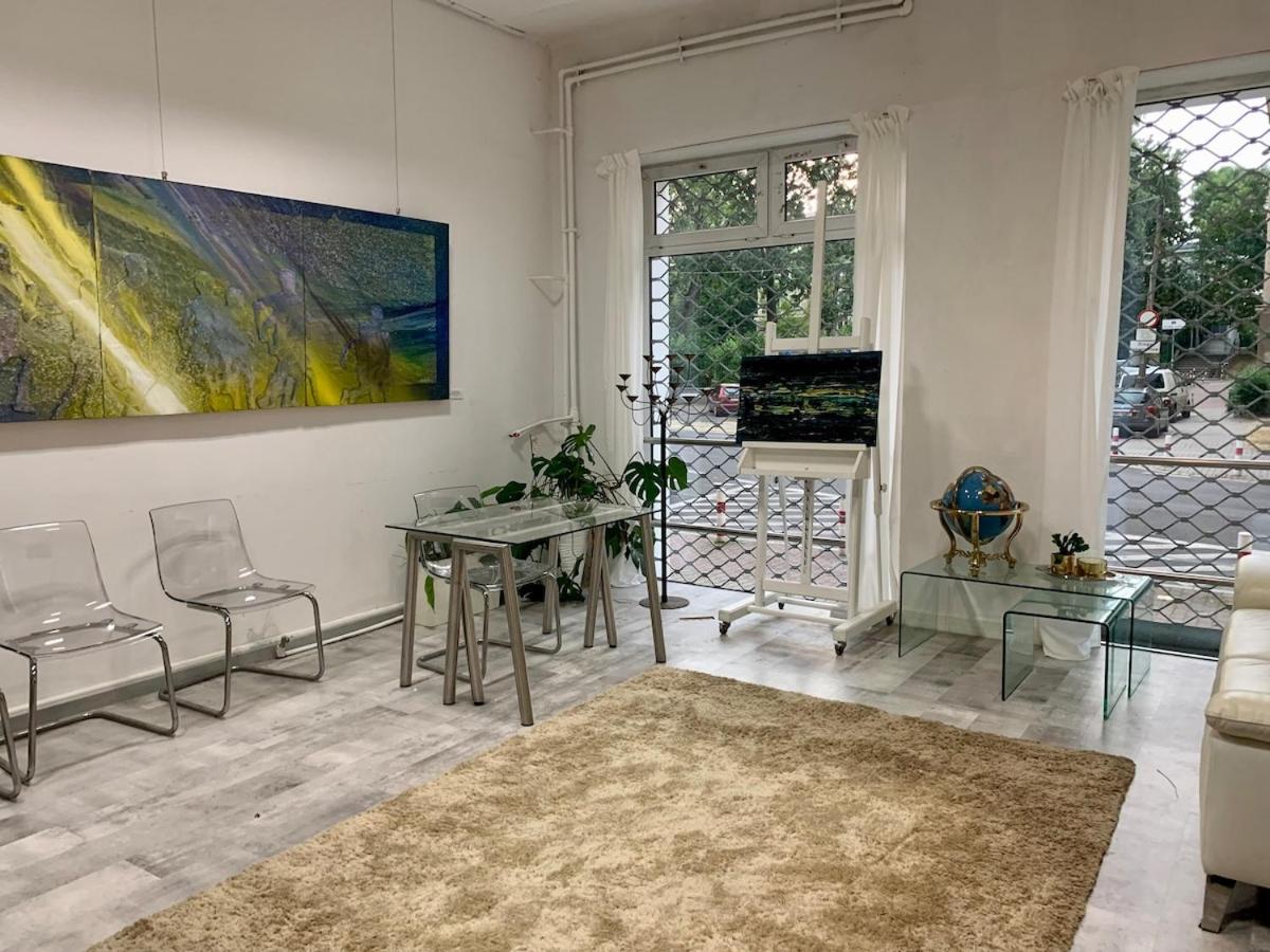 Stay, Work, Meet in Creative Space in Centrum