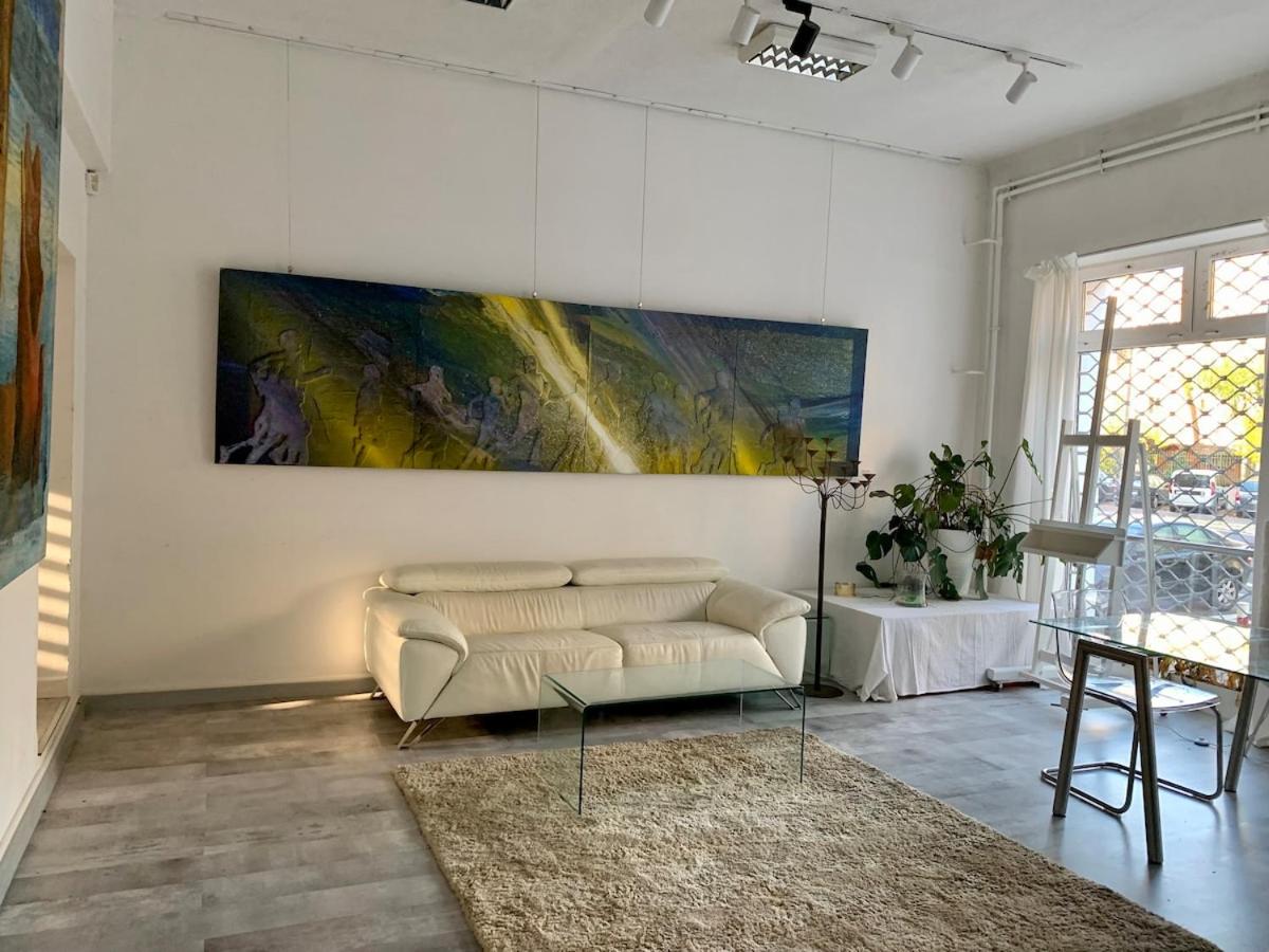 Stay, Work, Meet in Creative Space in Centrum
