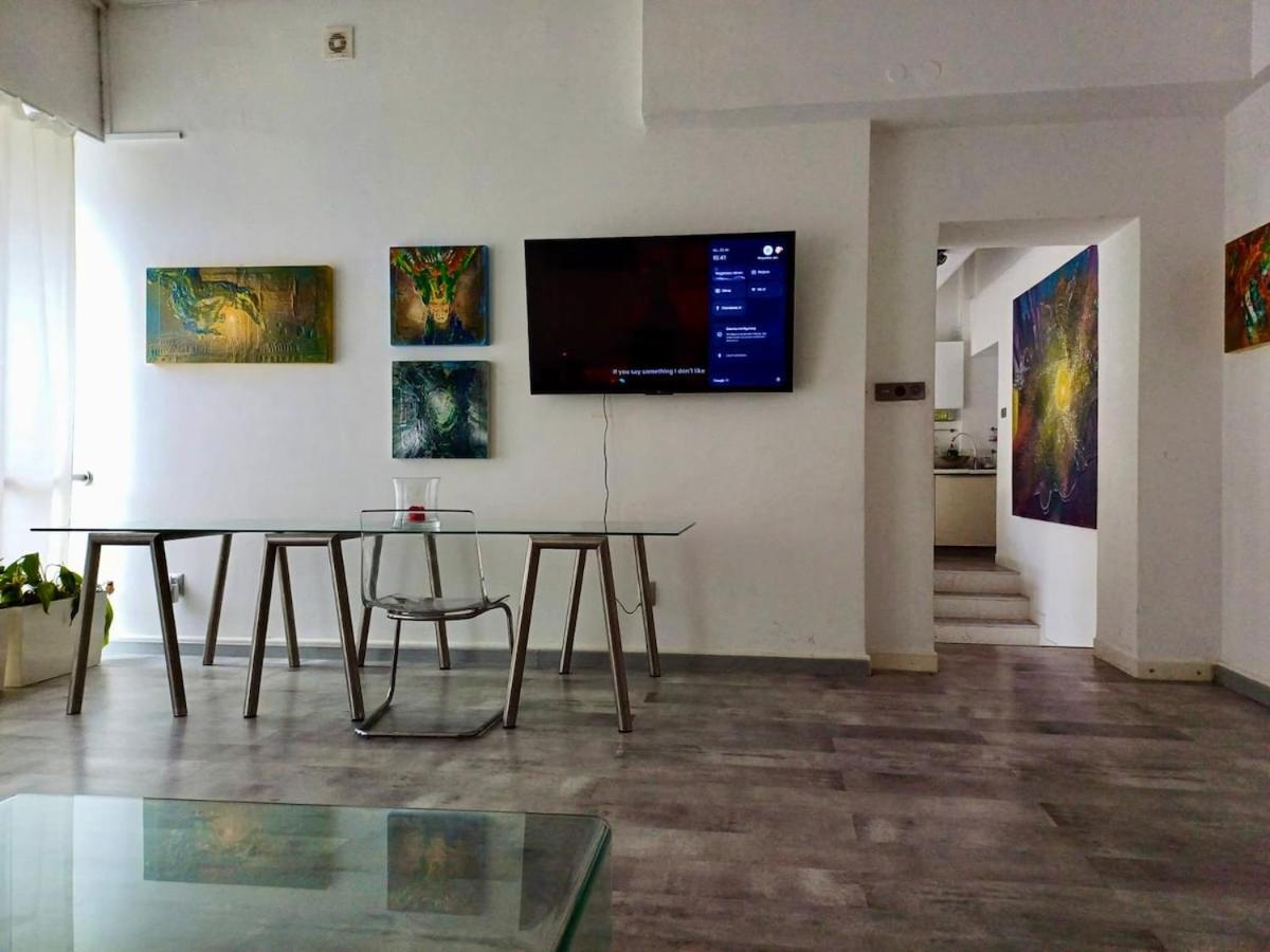 Stay, Work, Meet in Creative Space in Centrum