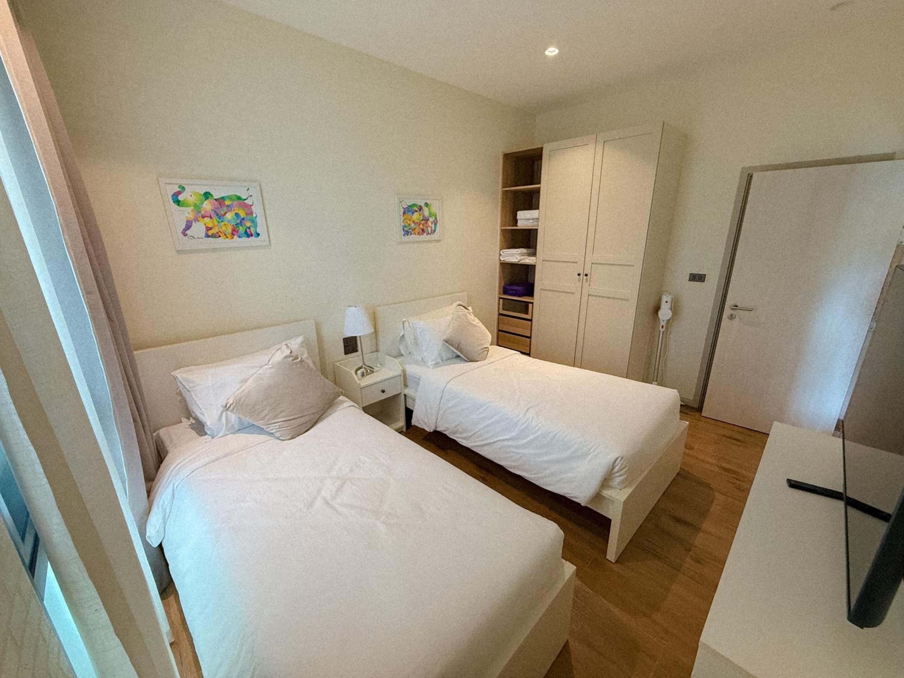 FAMILY HOMES Halo - Brand New 2BDRM Poolside Apartment