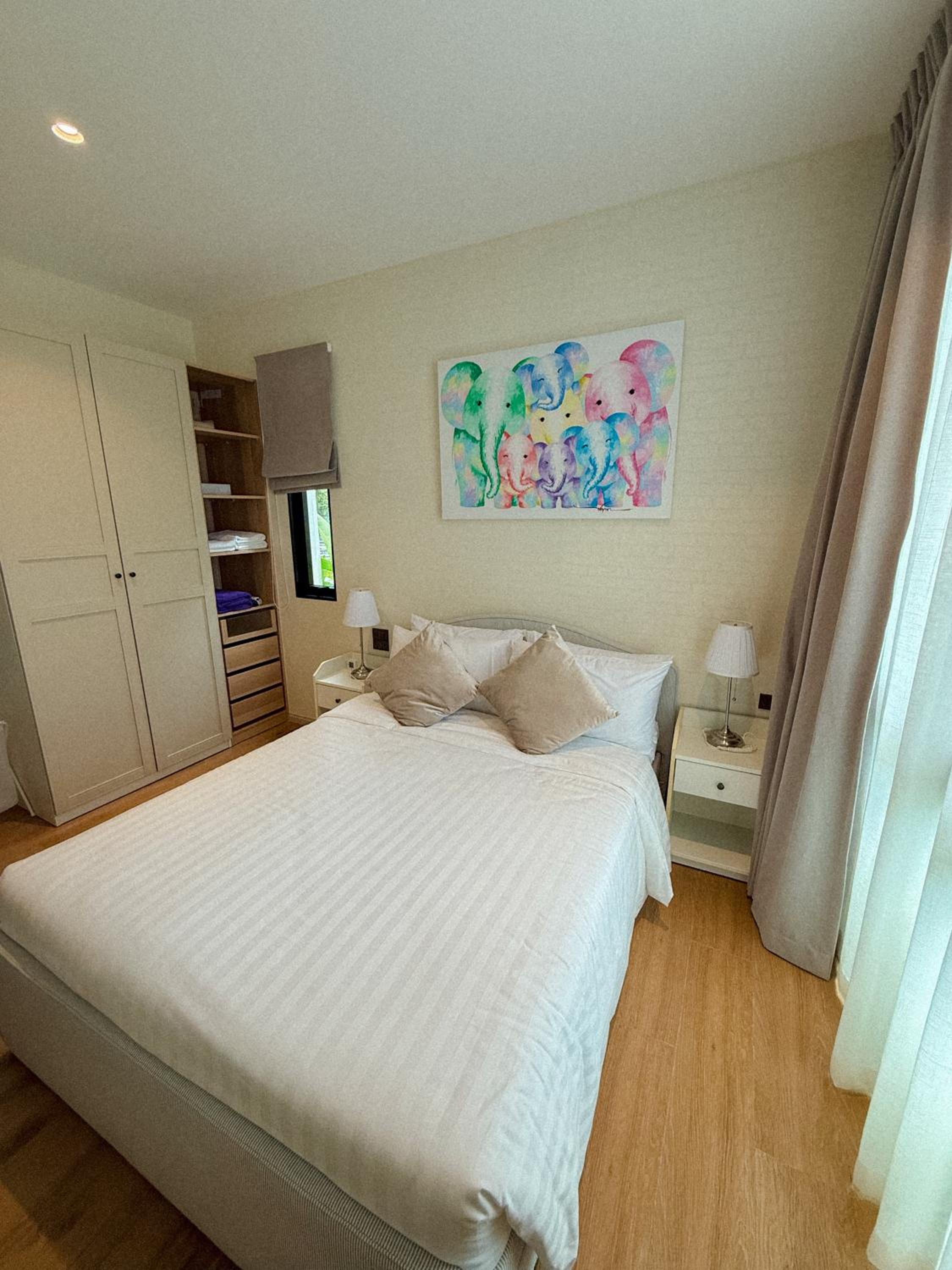 FAMILY HOMES Halo - Brand New 2BDRM Poolside Apartment