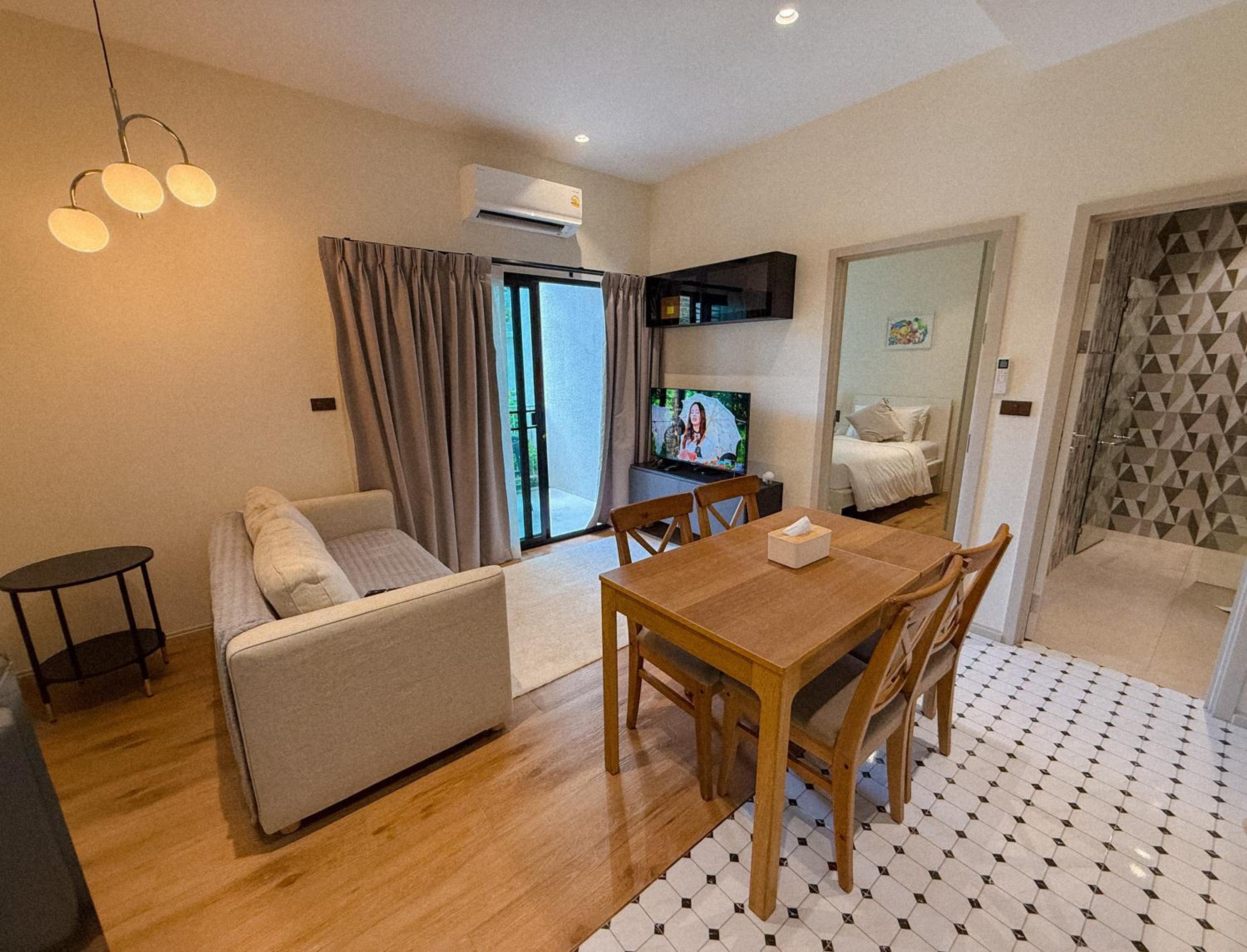 FAMILY HOMES Halo - Brand New 2BDRM Poolside Apartment