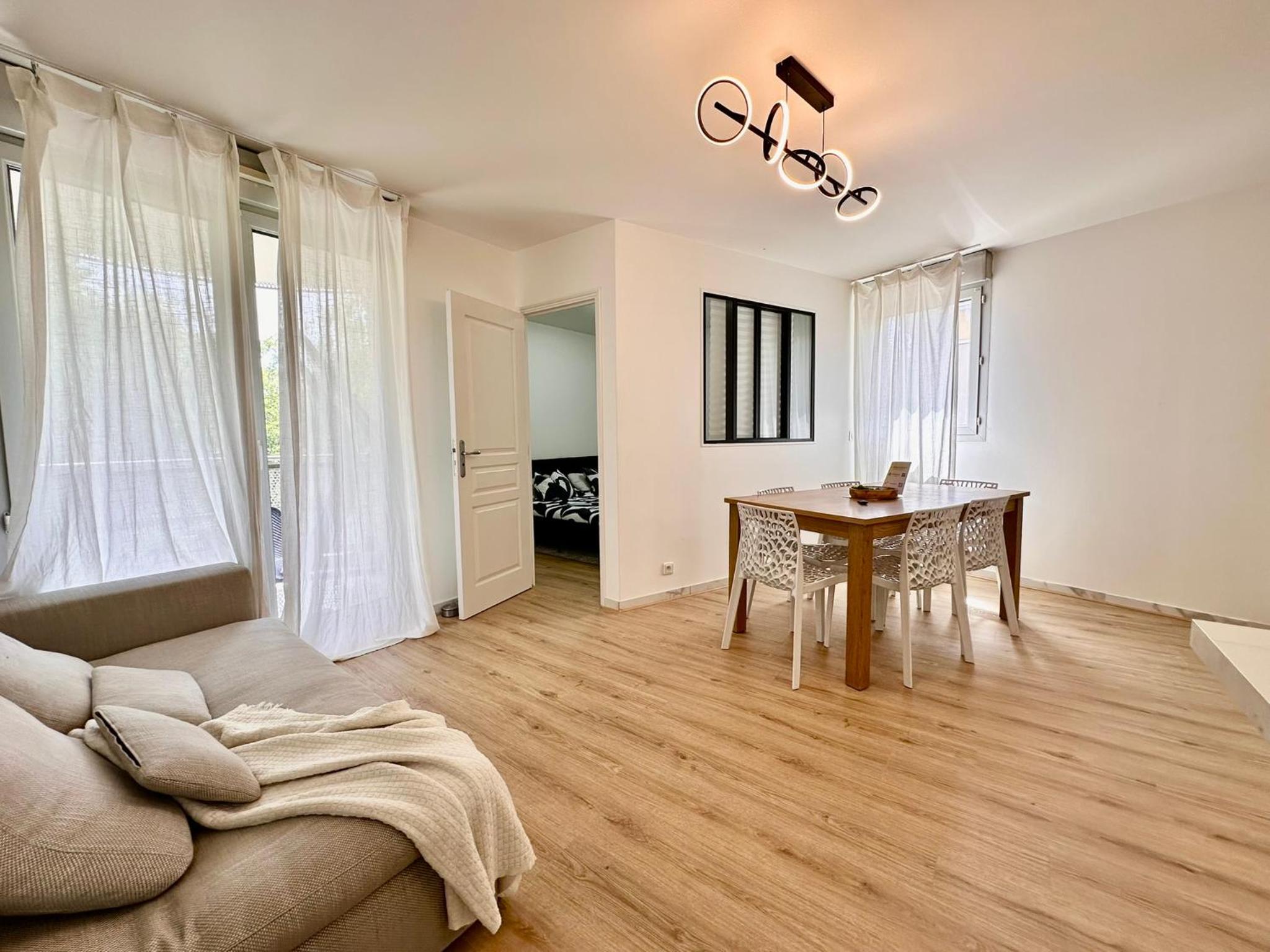 KAALA RIVERSIDE Deluxe apt entre Disney et Paris free Parking