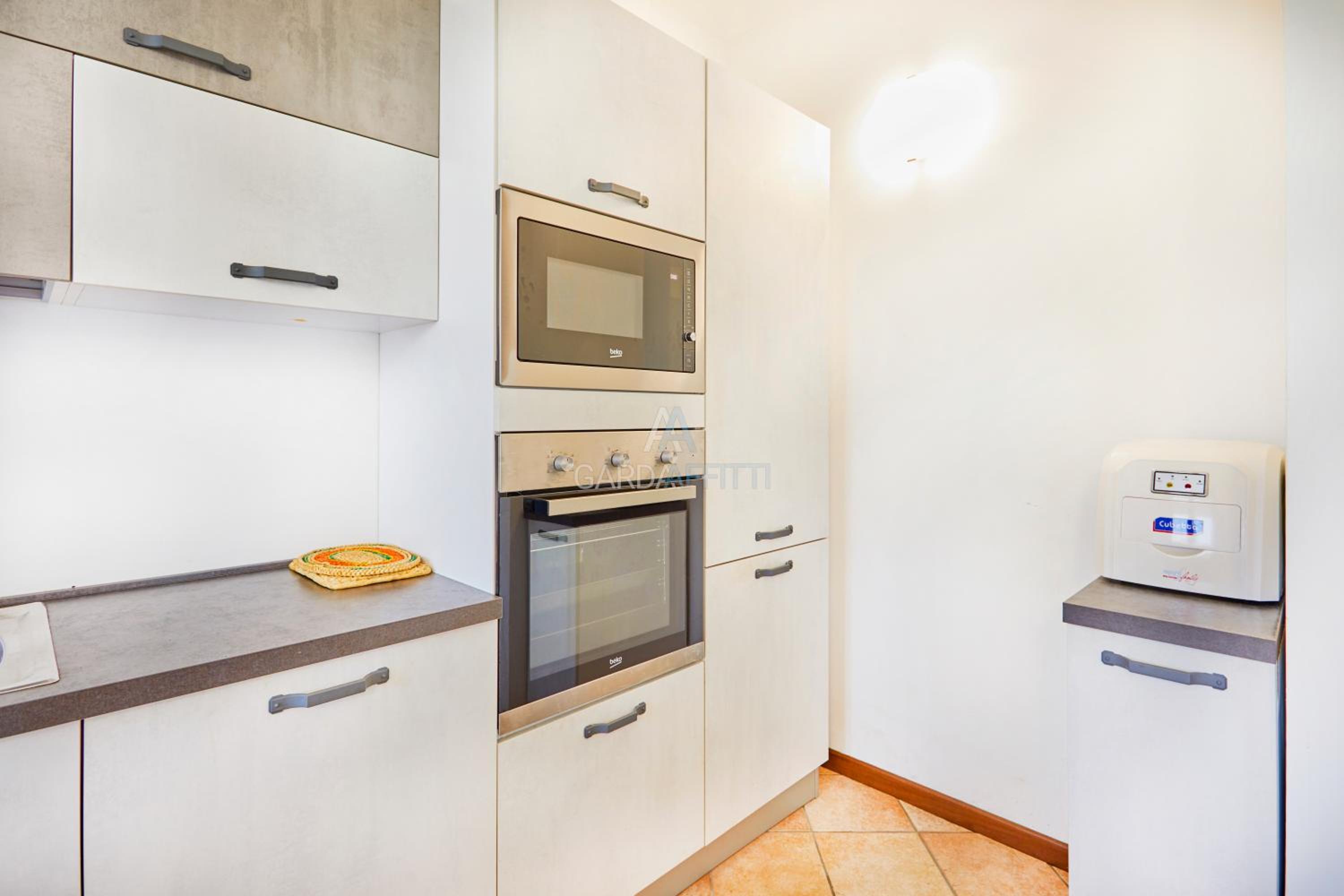 Praga Apartment - Relax in piscina a Sirmione