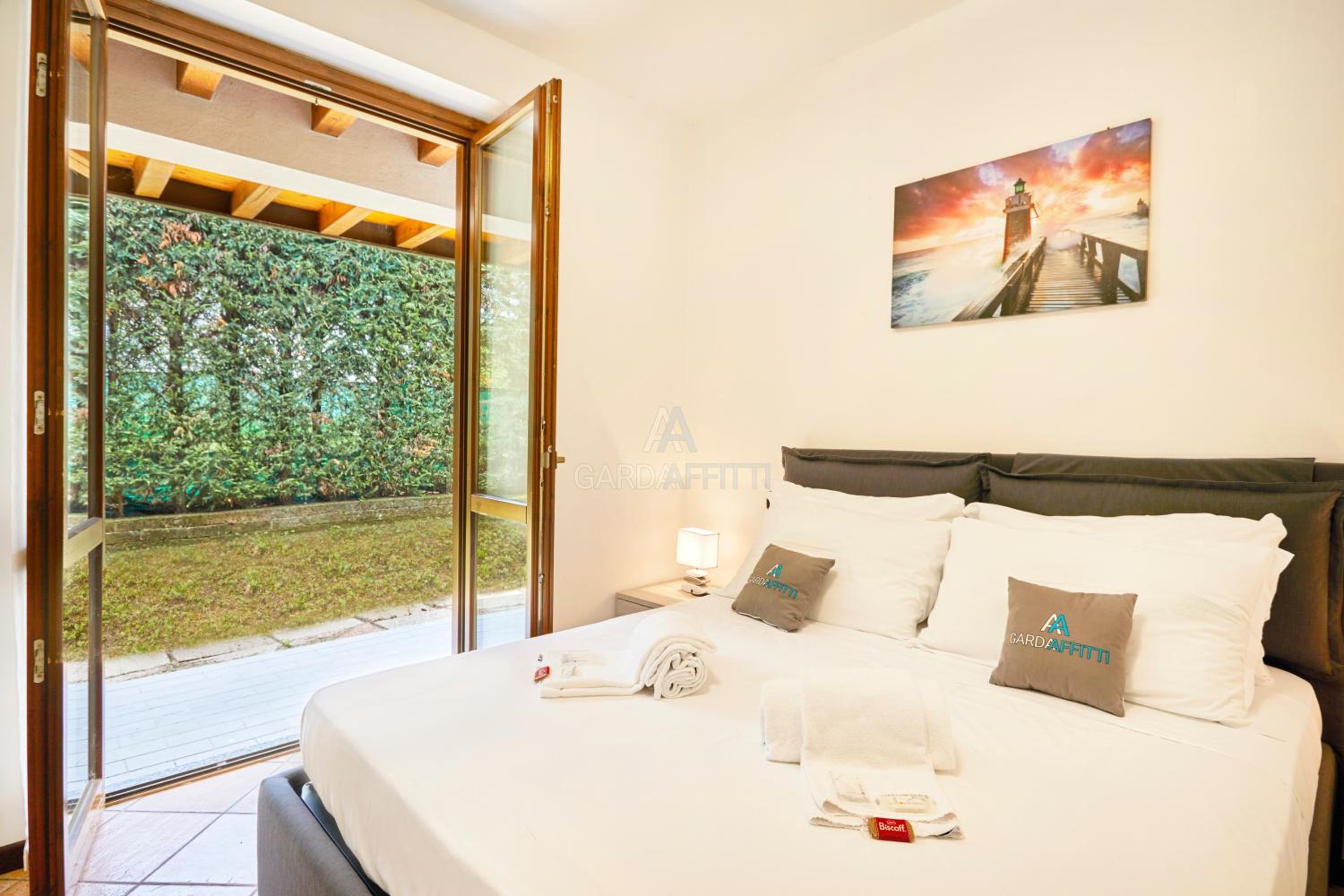 Praga Apartment - Relax in piscina a Sirmione