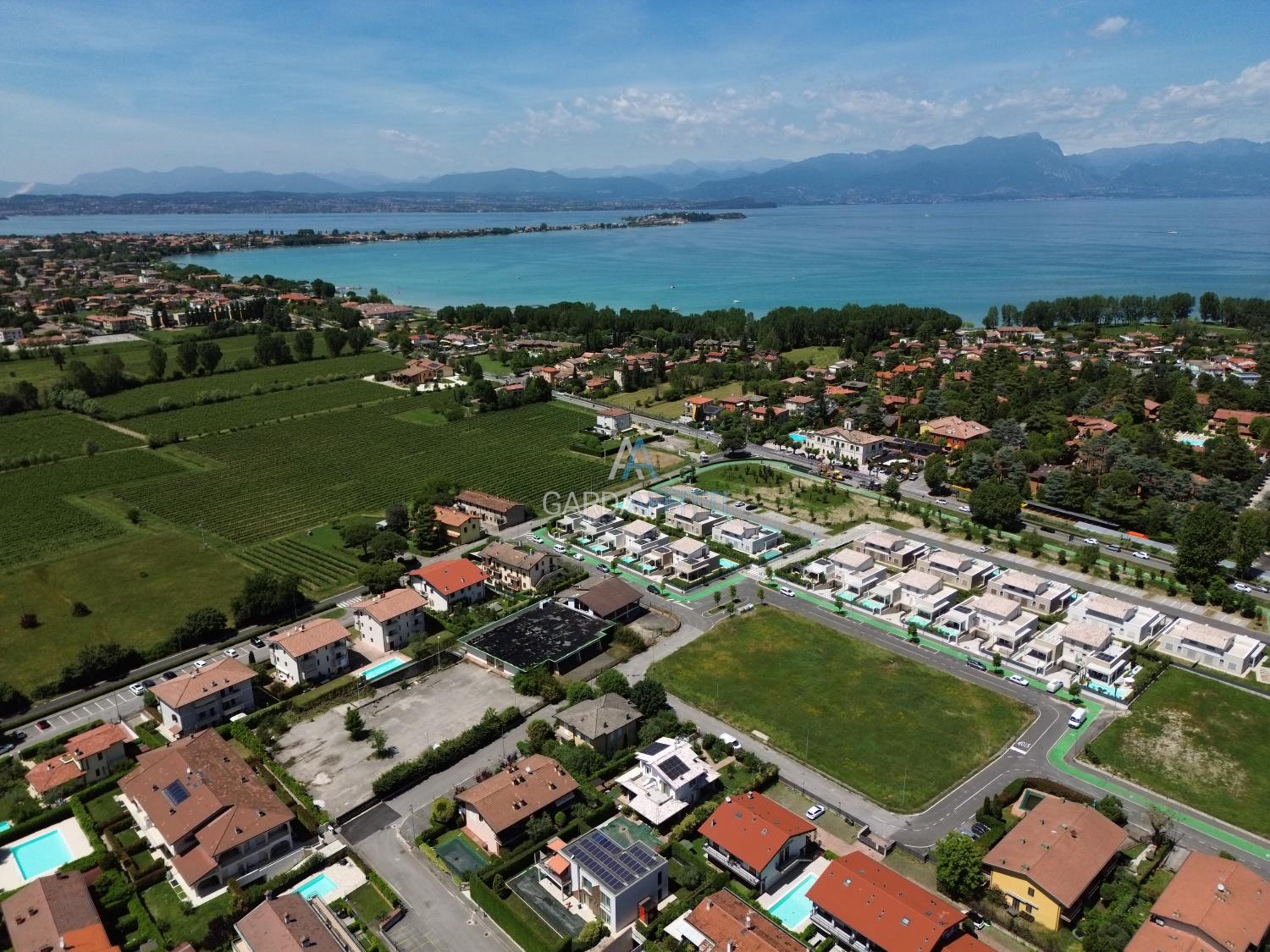Praga Apartment - Relax in piscina a Sirmione