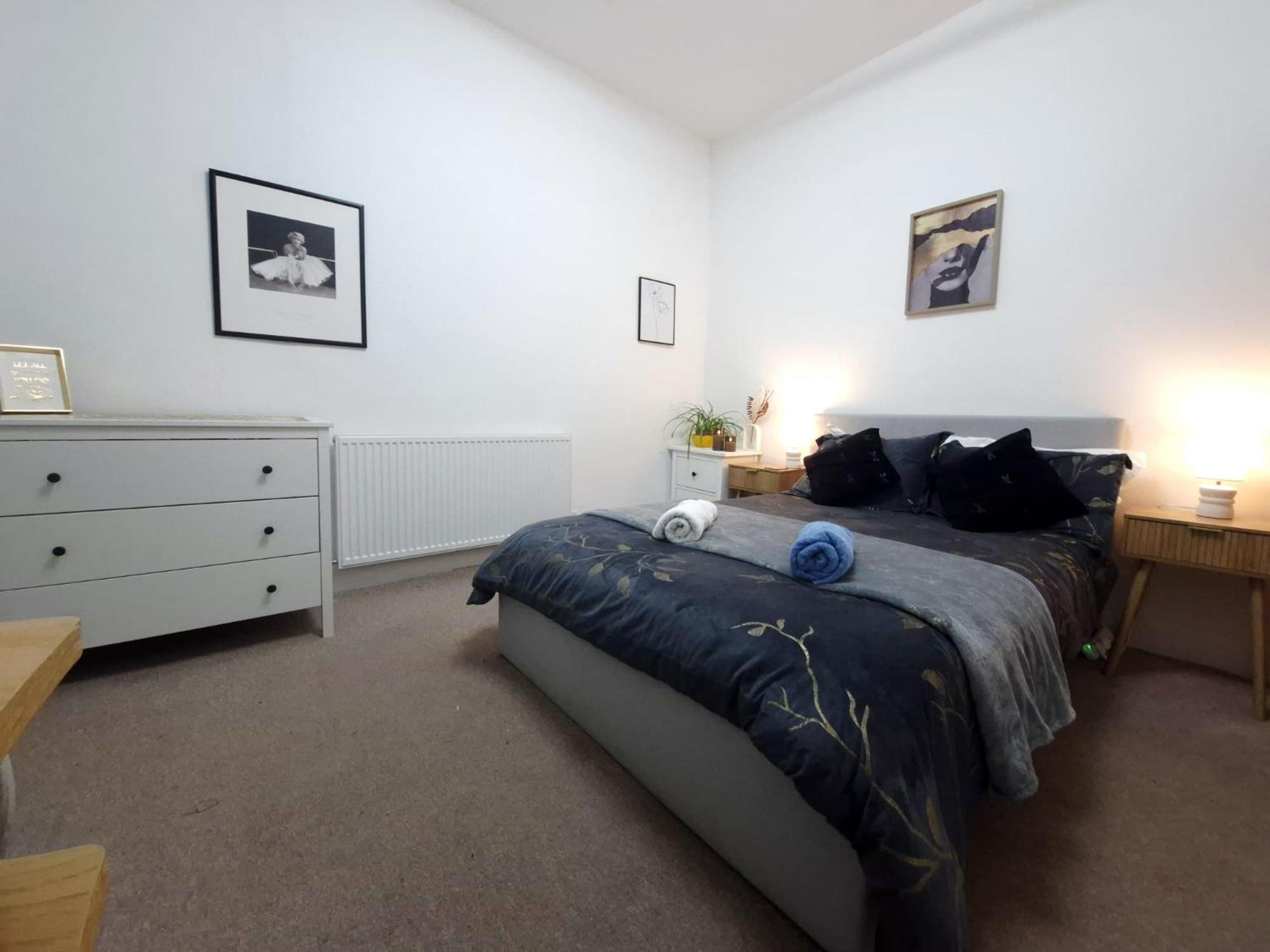 Turnpike lane Flat - Stylish and Bright Flat in North London N8 - 5 mins from Piccadilly line station