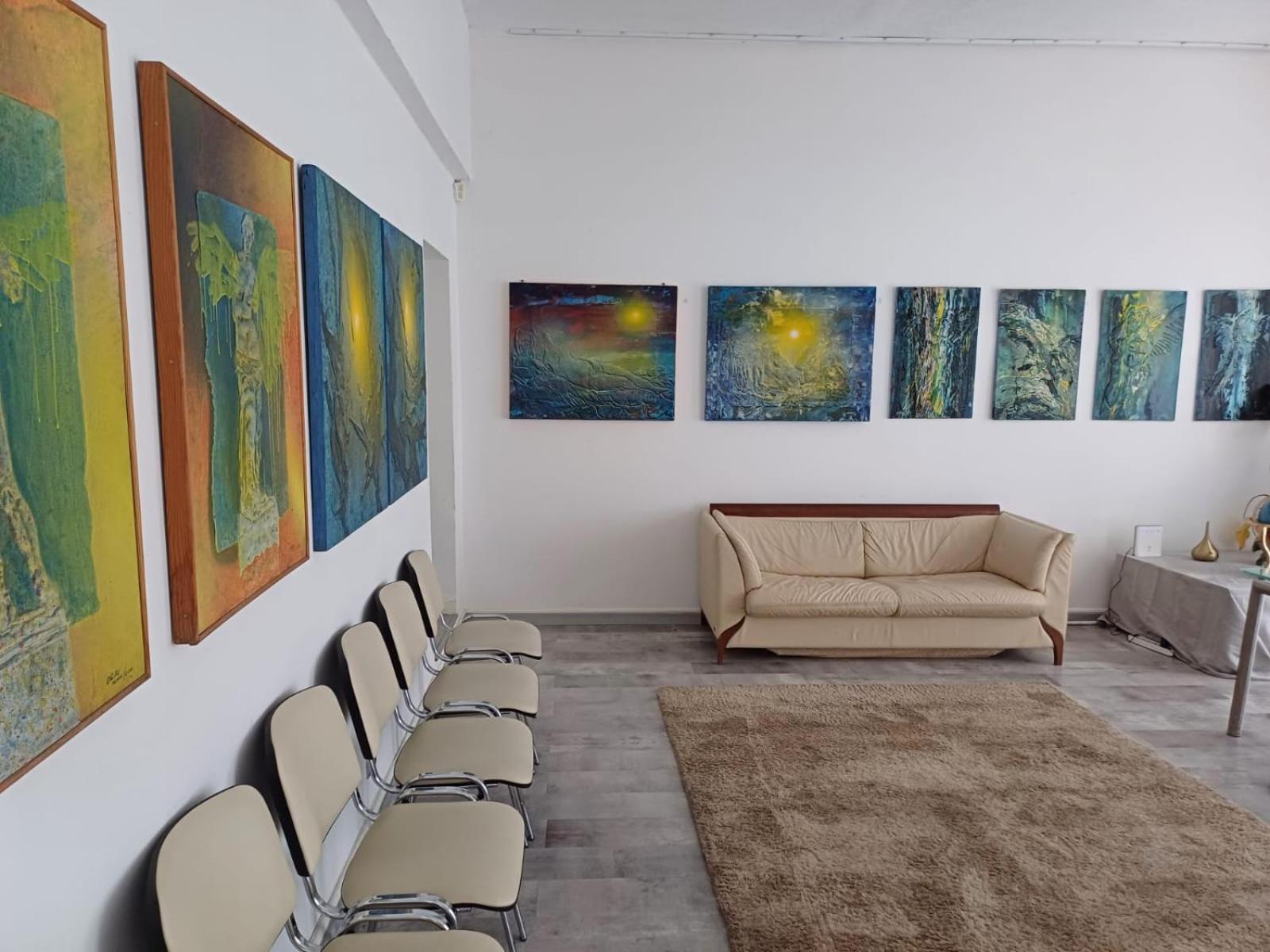 Stay, Work, Meet in Creative Space in Centrum