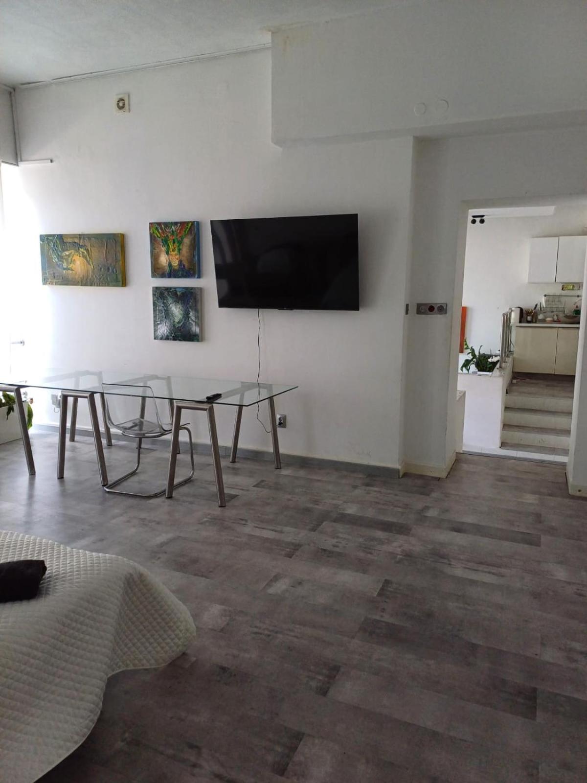 Stay, Work, Meet in Creative Space in Centrum