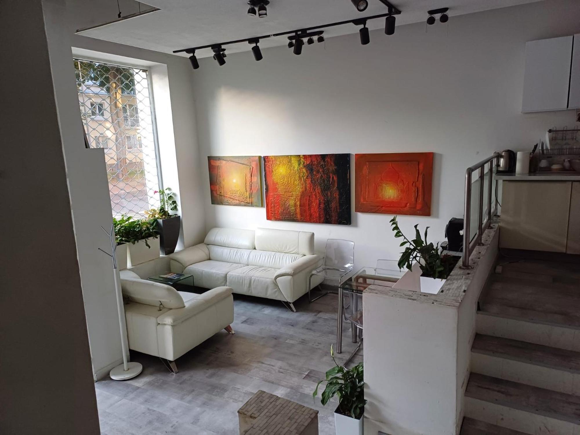 Stay, Work, Meet in Creative Space in Centrum