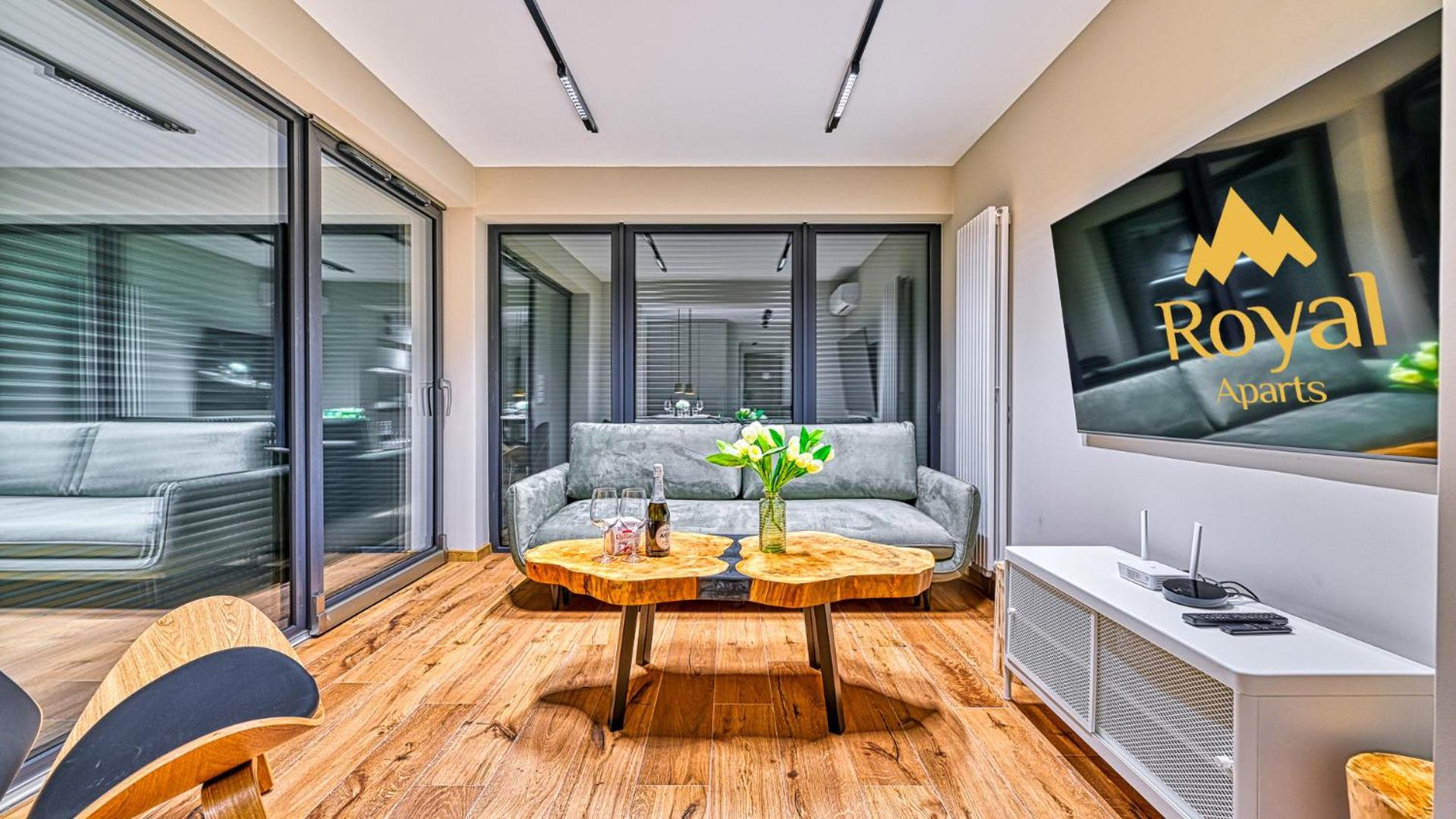 Orlik VIP Residence - Apartamenty blisko wyciągu i Kościoła Wang - by Royal Aparts