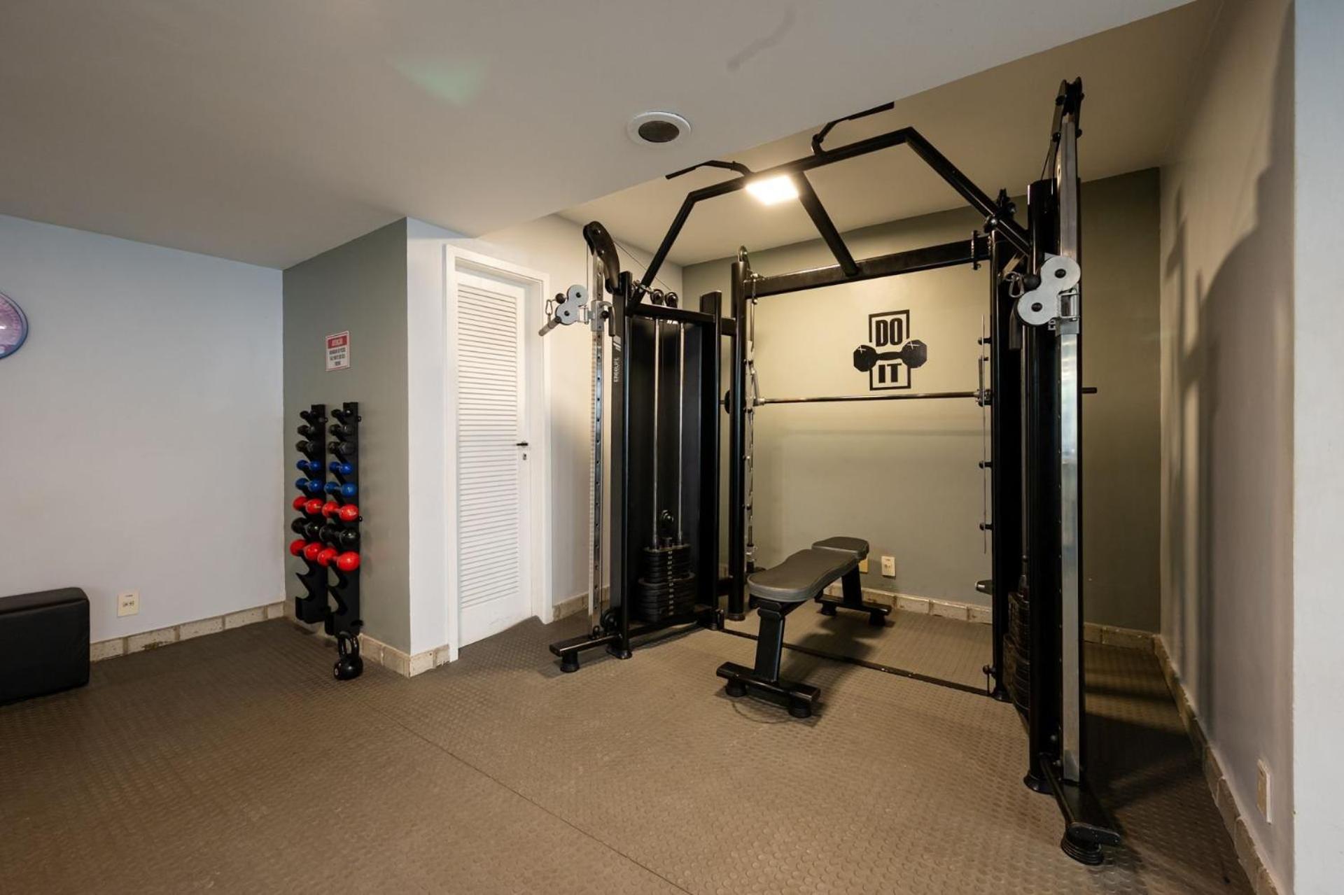 Swimming pool, sauna, and gym on Arpoador