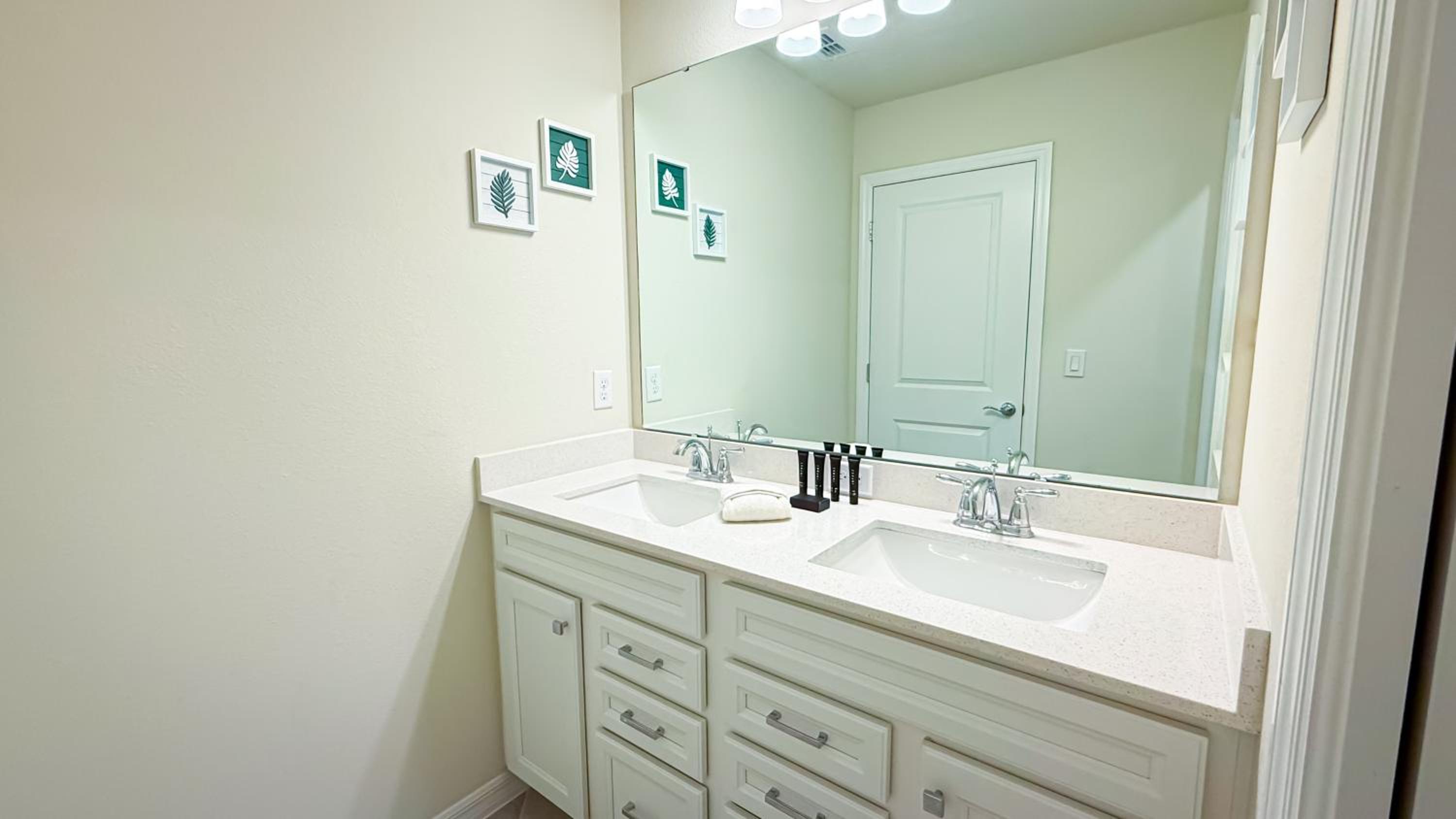 Windsor Cay House-your dream theme house!