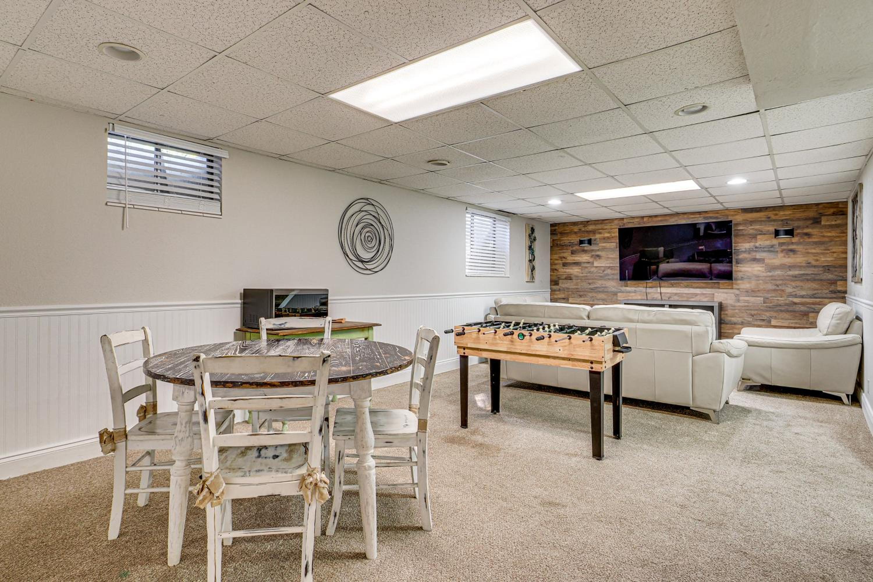 2 Mi to Gardner Village Family Gem with Fenced Yard