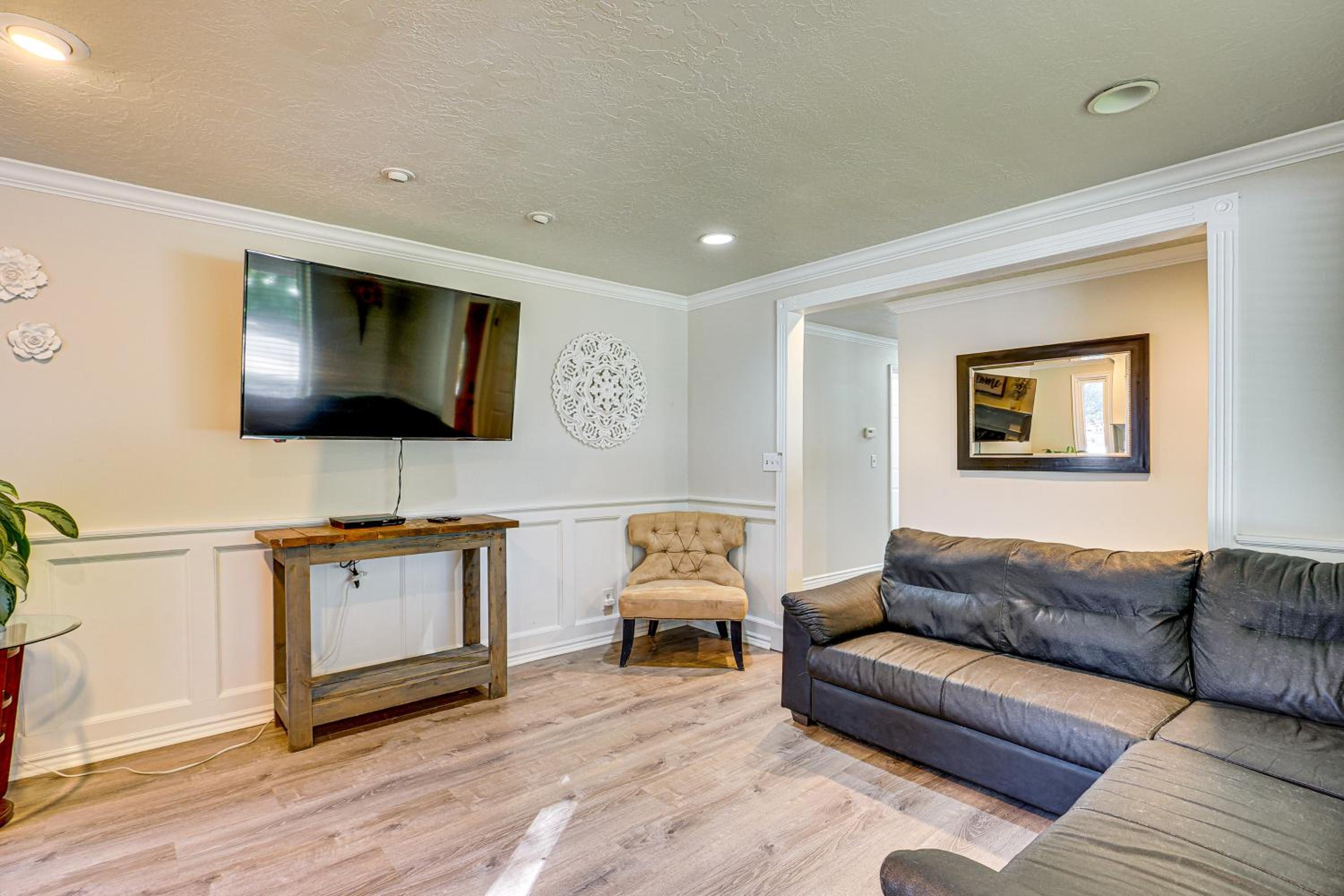 2 Mi to Gardner Village Family Gem with Fenced Yard