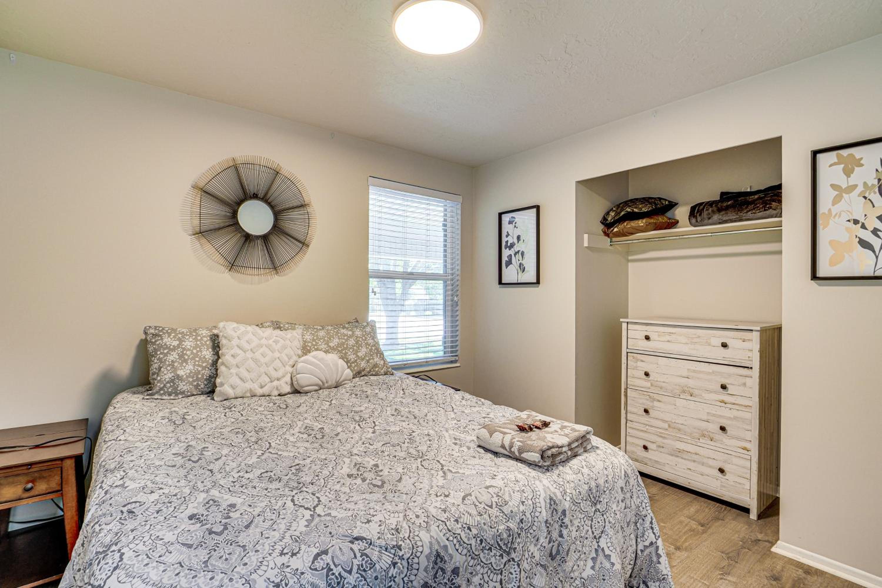 2 Mi to Gardner Village Family Gem with Fenced Yard