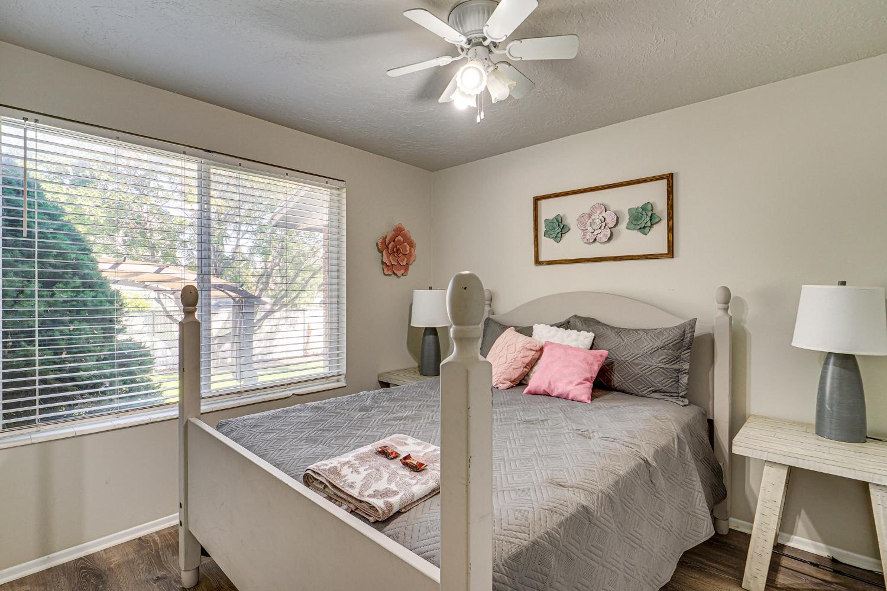 2 Mi to Gardner Village Family Gem with Fenced Yard
