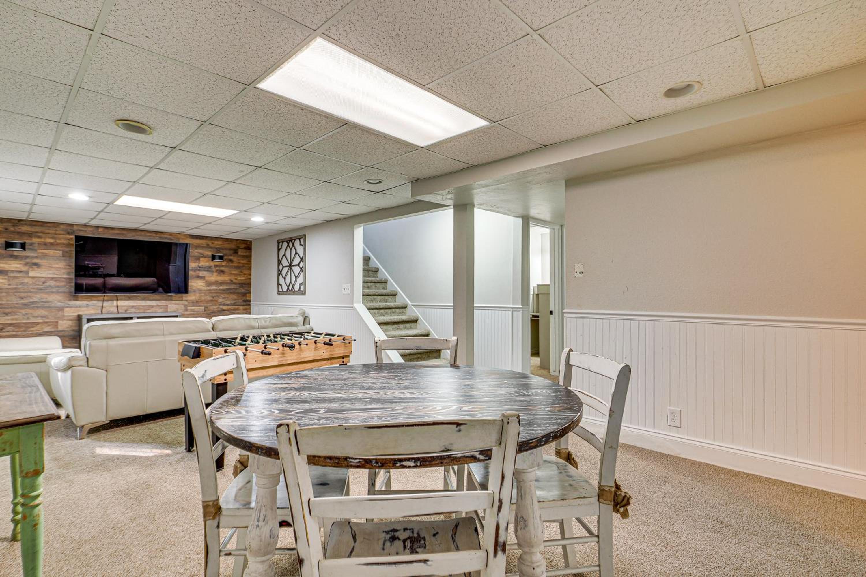 2 Mi to Gardner Village Family Gem with Fenced Yard