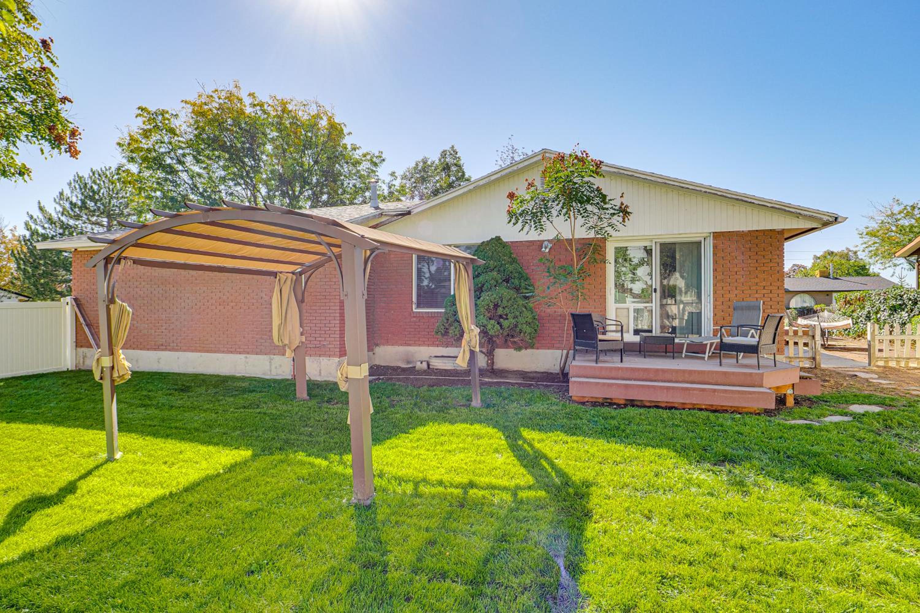 2 Mi to Gardner Village Family Gem with Fenced Yard