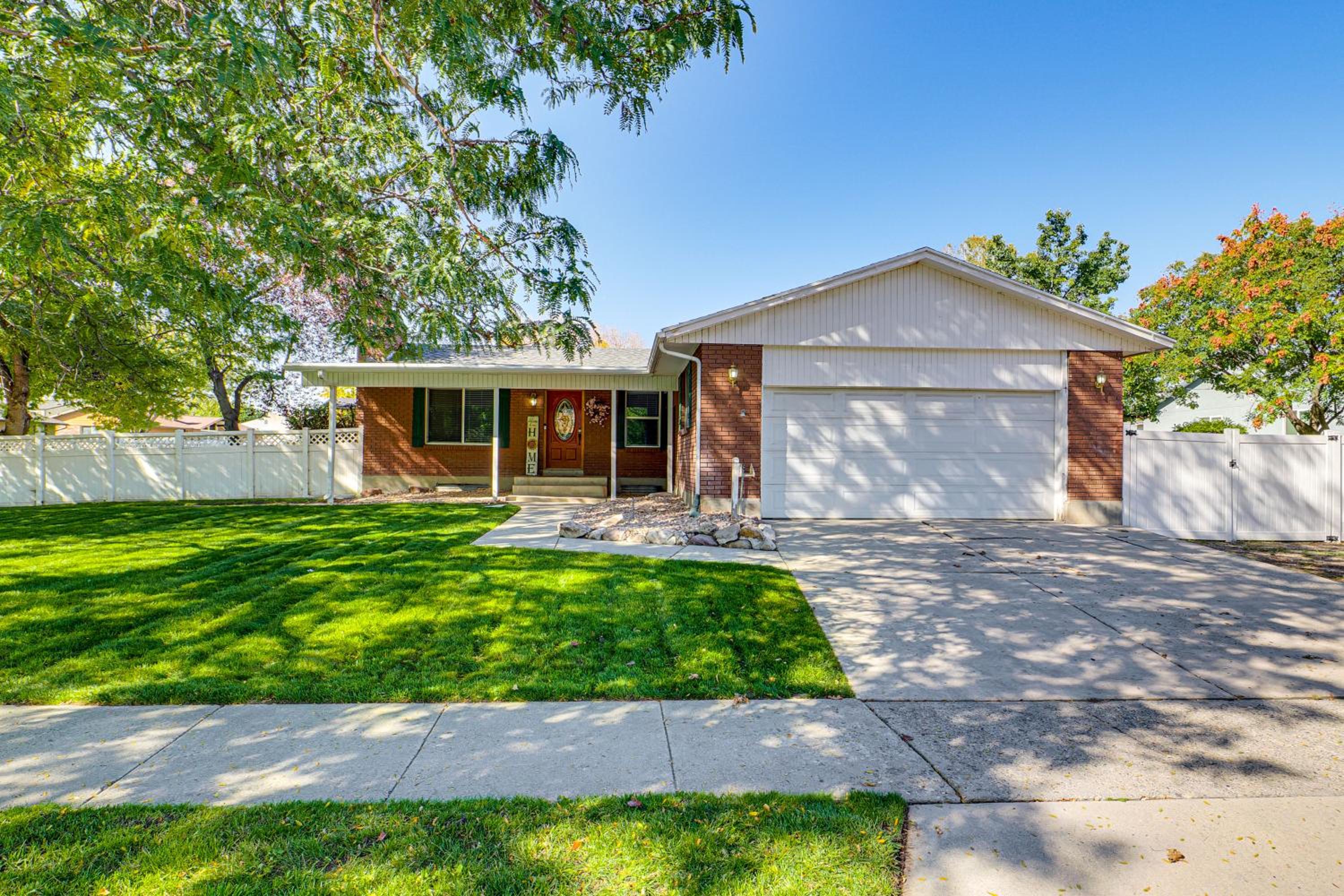 2 Mi to Gardner Village Family Gem with Fenced Yard