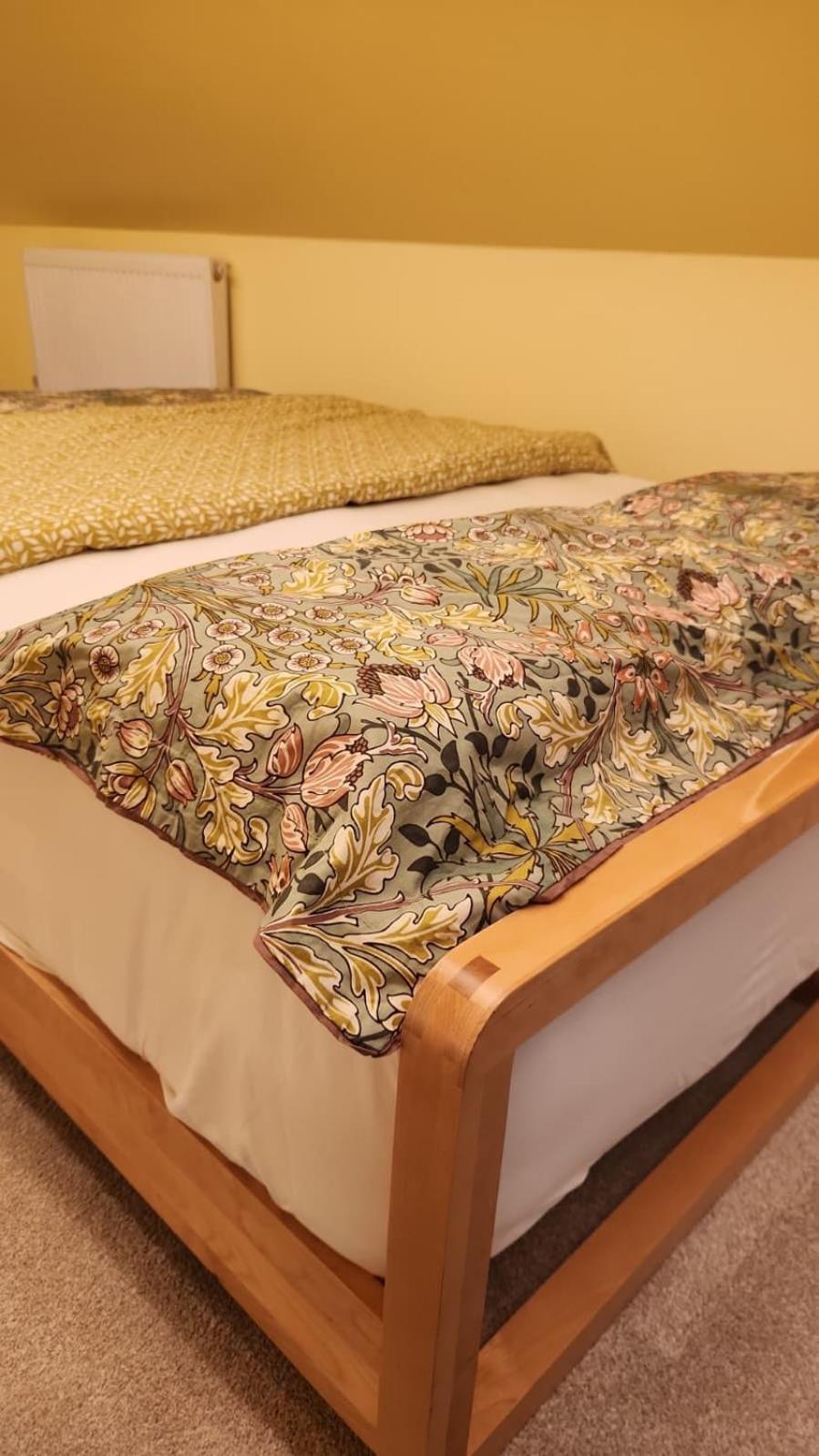 Cosy Suite with Private Access in London Putney