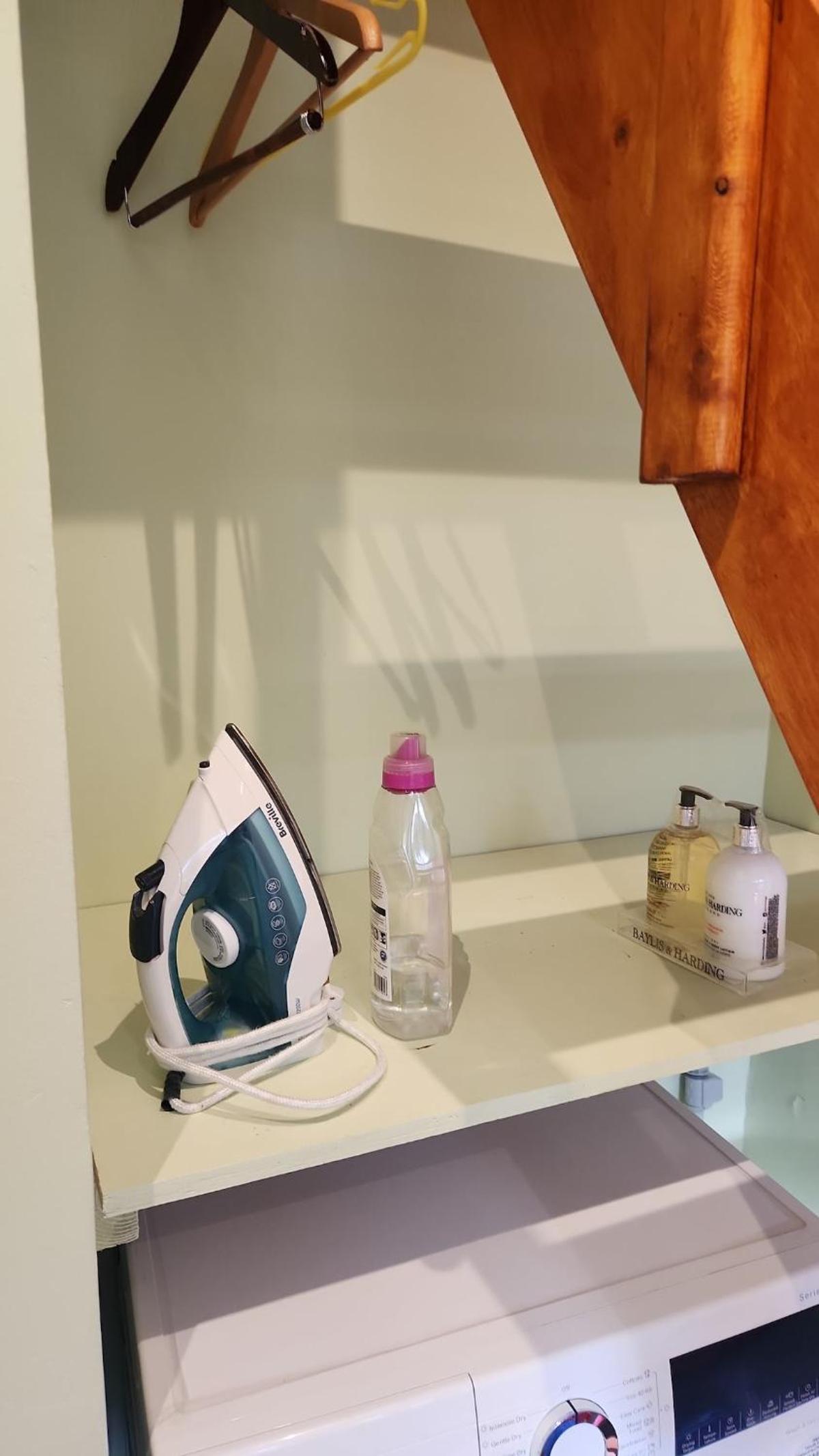 Cosy Suite with Private Access in London Putney