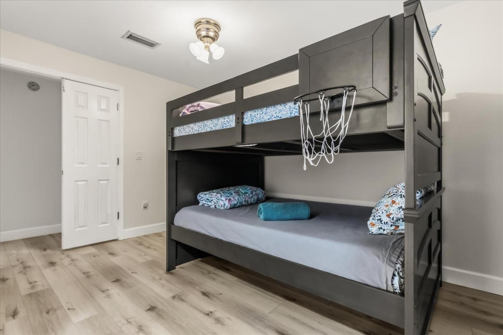 Dream Home Family Retreat 4BR Near the Gulf