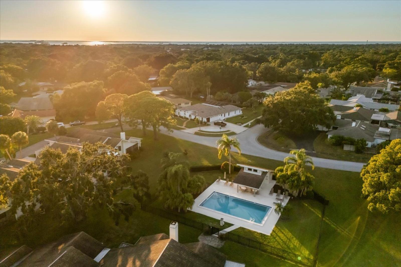 Dream Home Family Retreat 4BR Near the Gulf