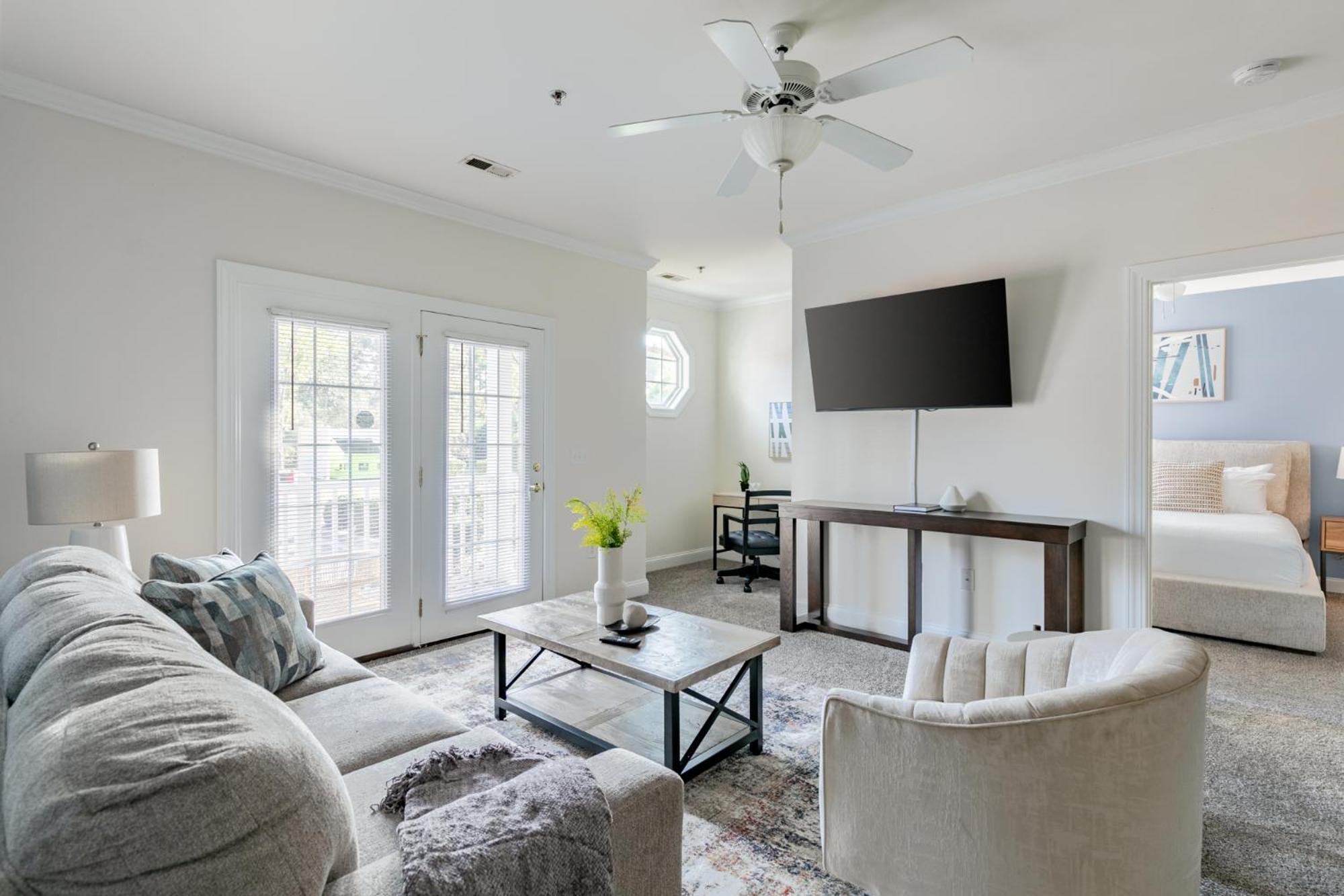 Landing Stunning 2BD Gym Clubhouse