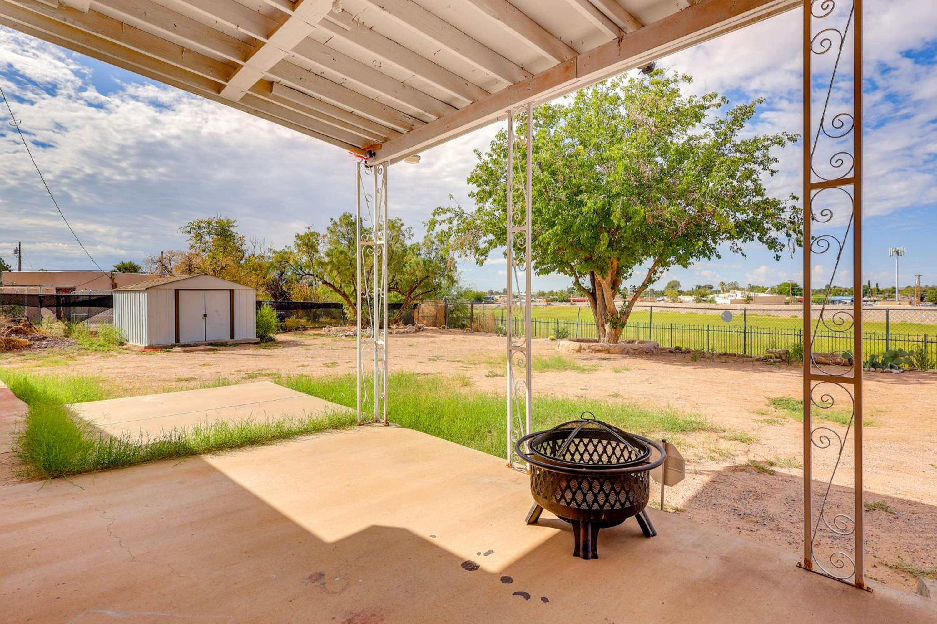 Walk Downtown Authentic Adobe Home in Las Cruces!