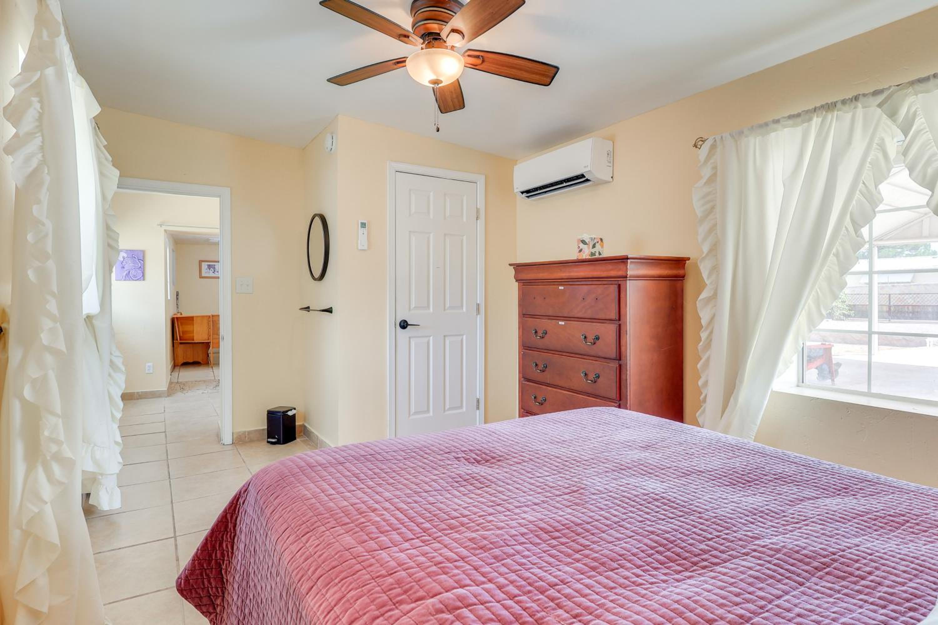 Walk Downtown Authentic Adobe Home in Las Cruces!