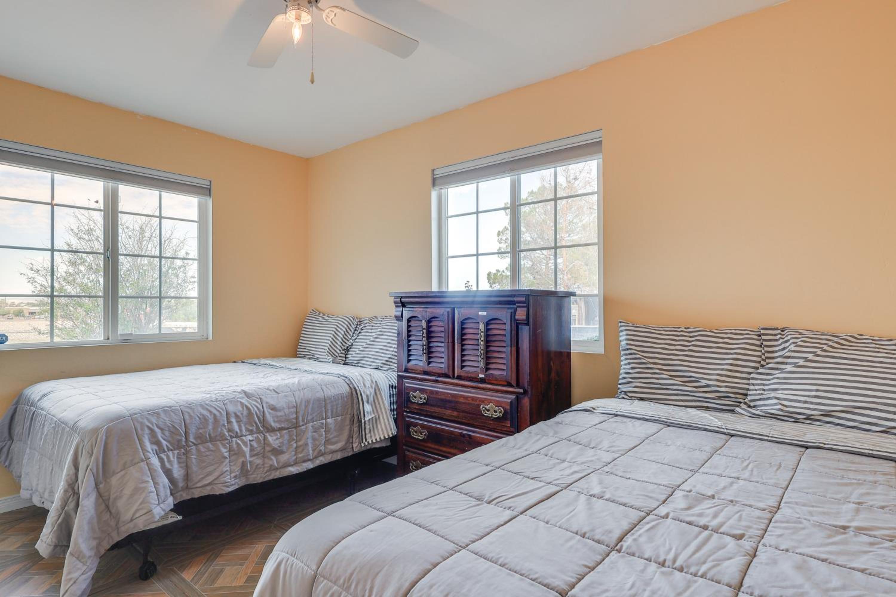 Walk Downtown Authentic Adobe Home in Las Cruces!