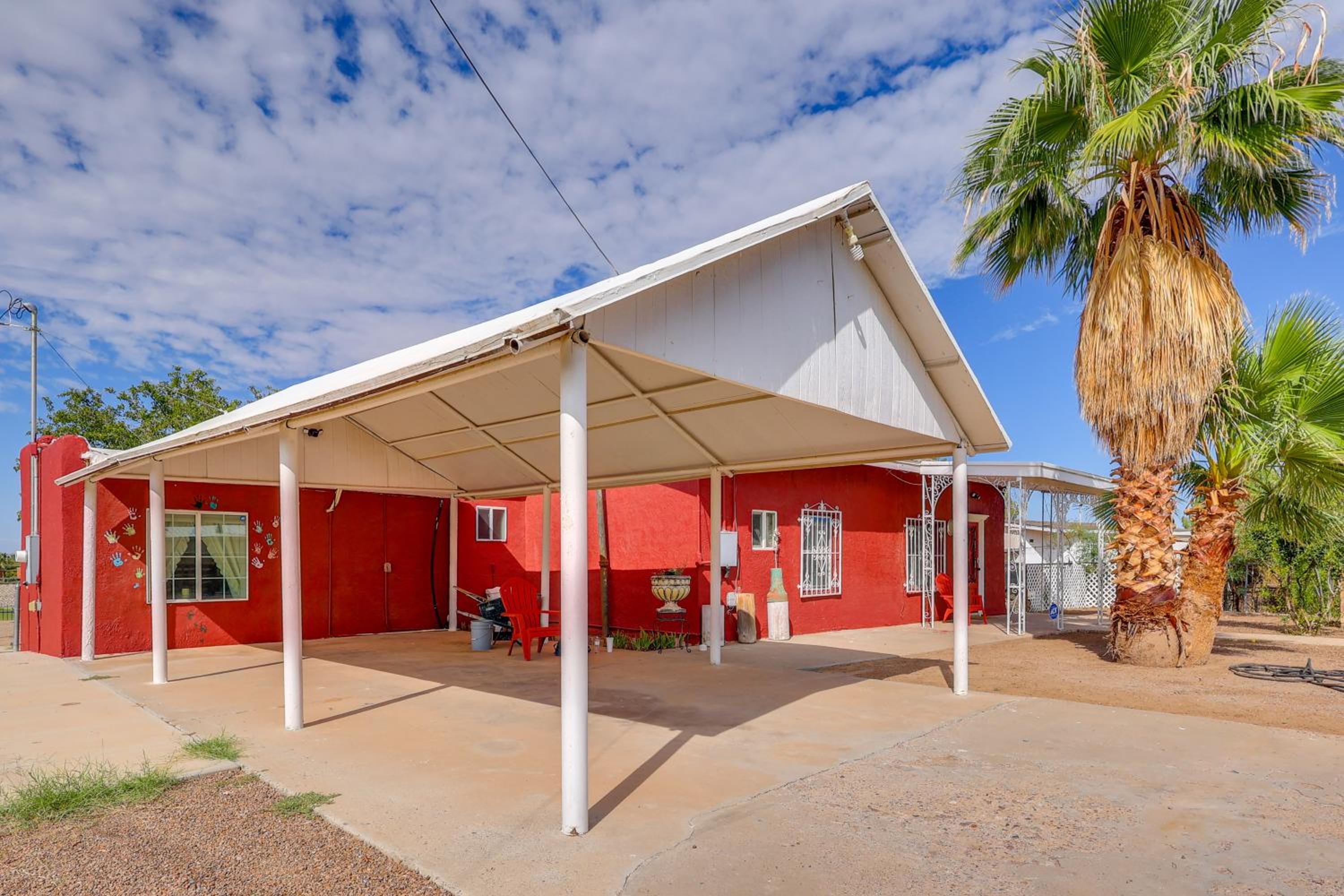 Walk Downtown Authentic Adobe Home in Las Cruces!