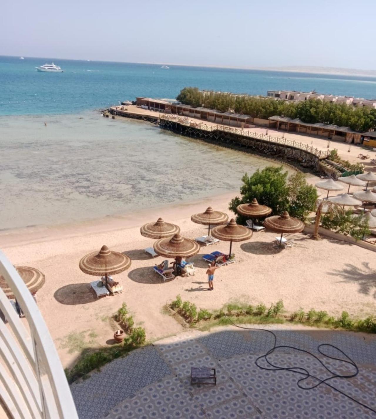Quiet quarter and private beach