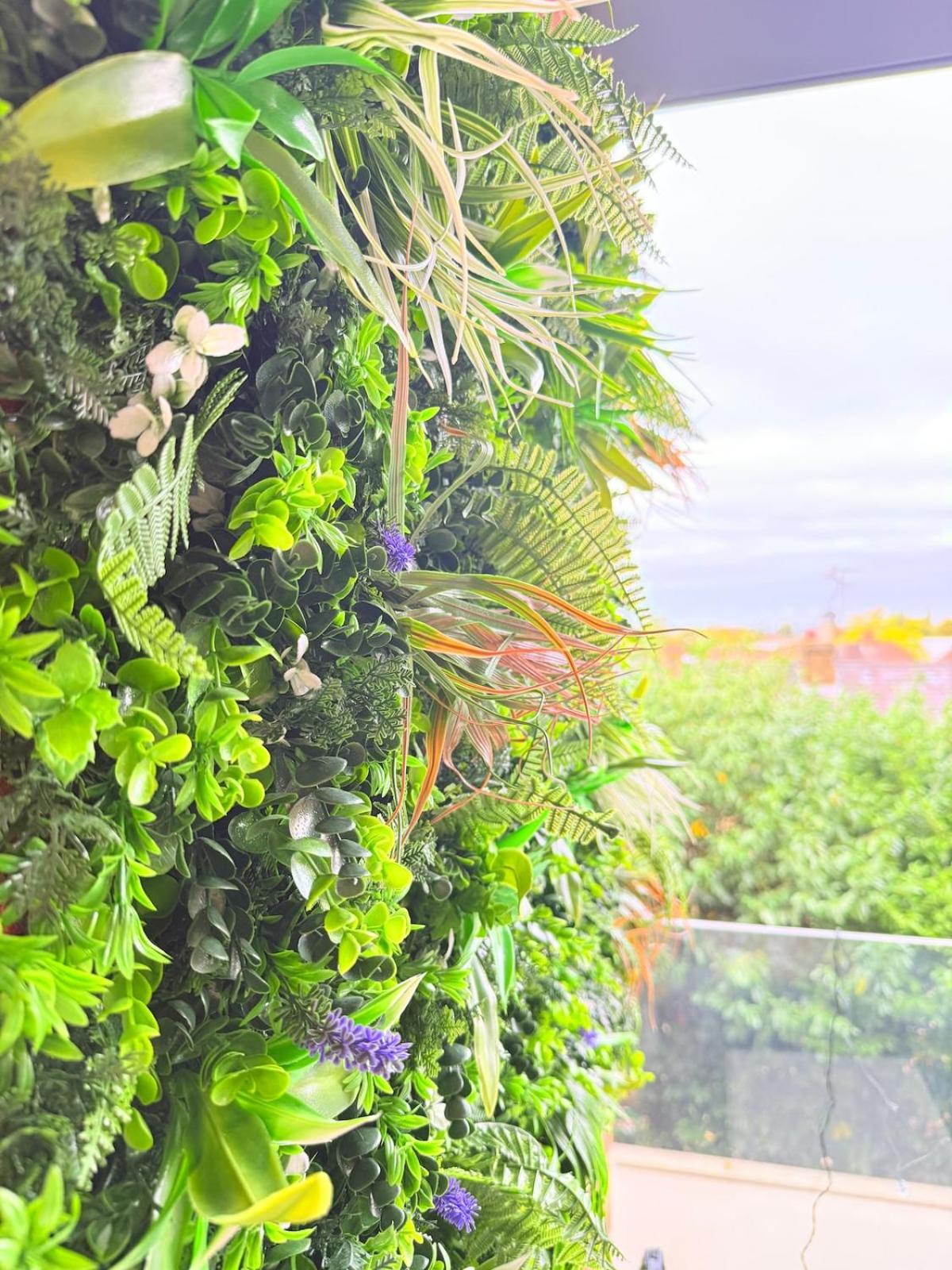 West London Residences - Private Terrace - Opposite Piccadilly Line 20min SOHO Oxford Street