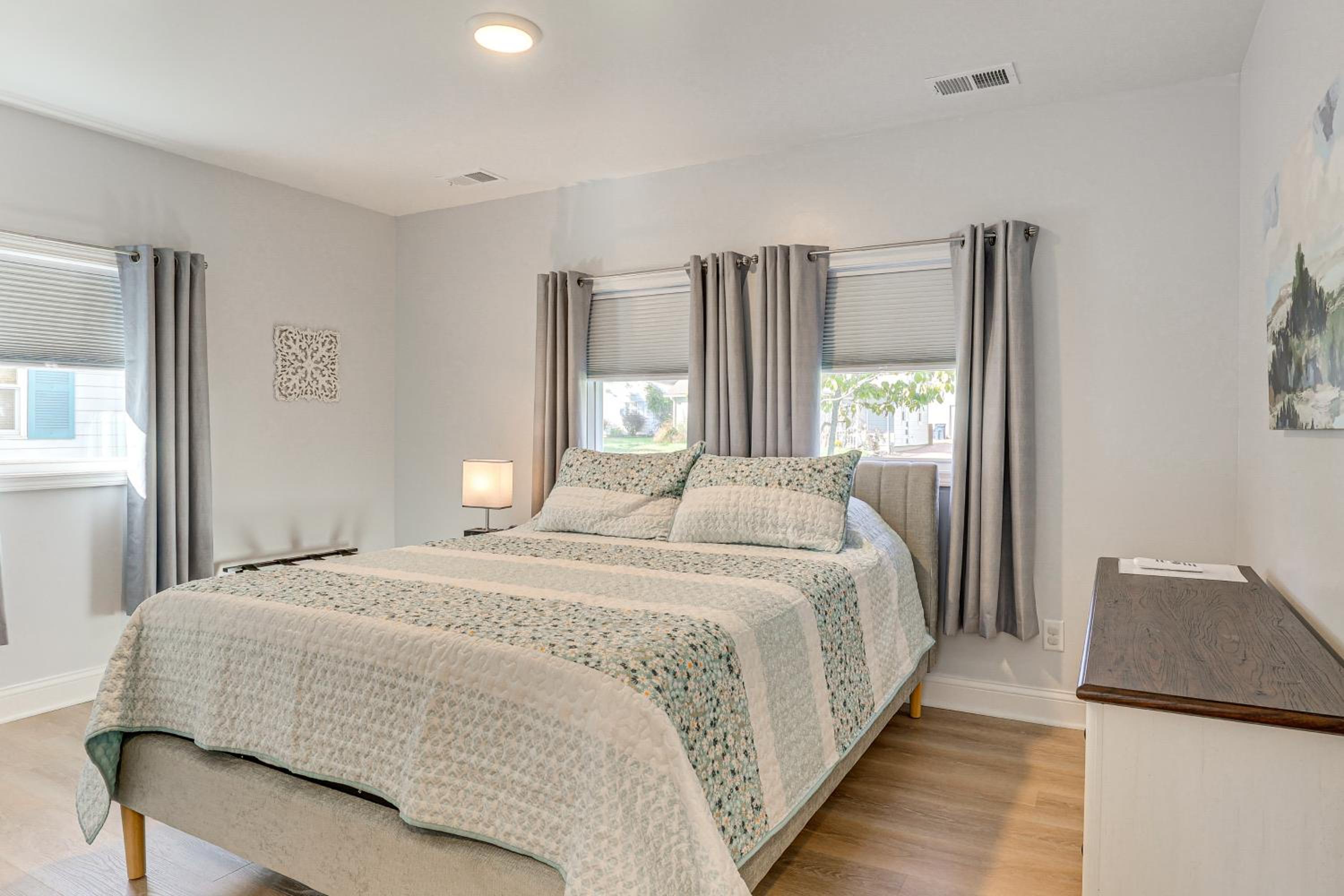 Easy I-80 Access! Newly Updated McDonald Home