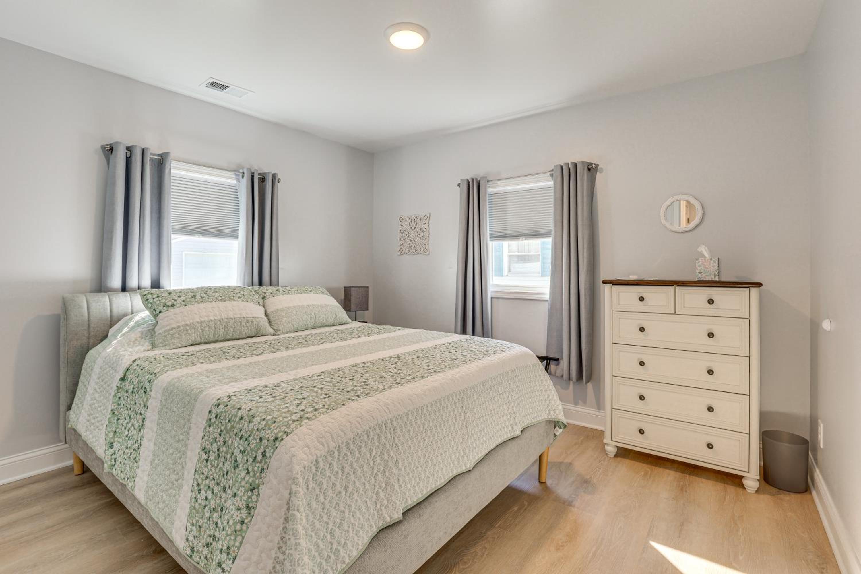Easy I-80 Access! Newly Updated McDonald Home