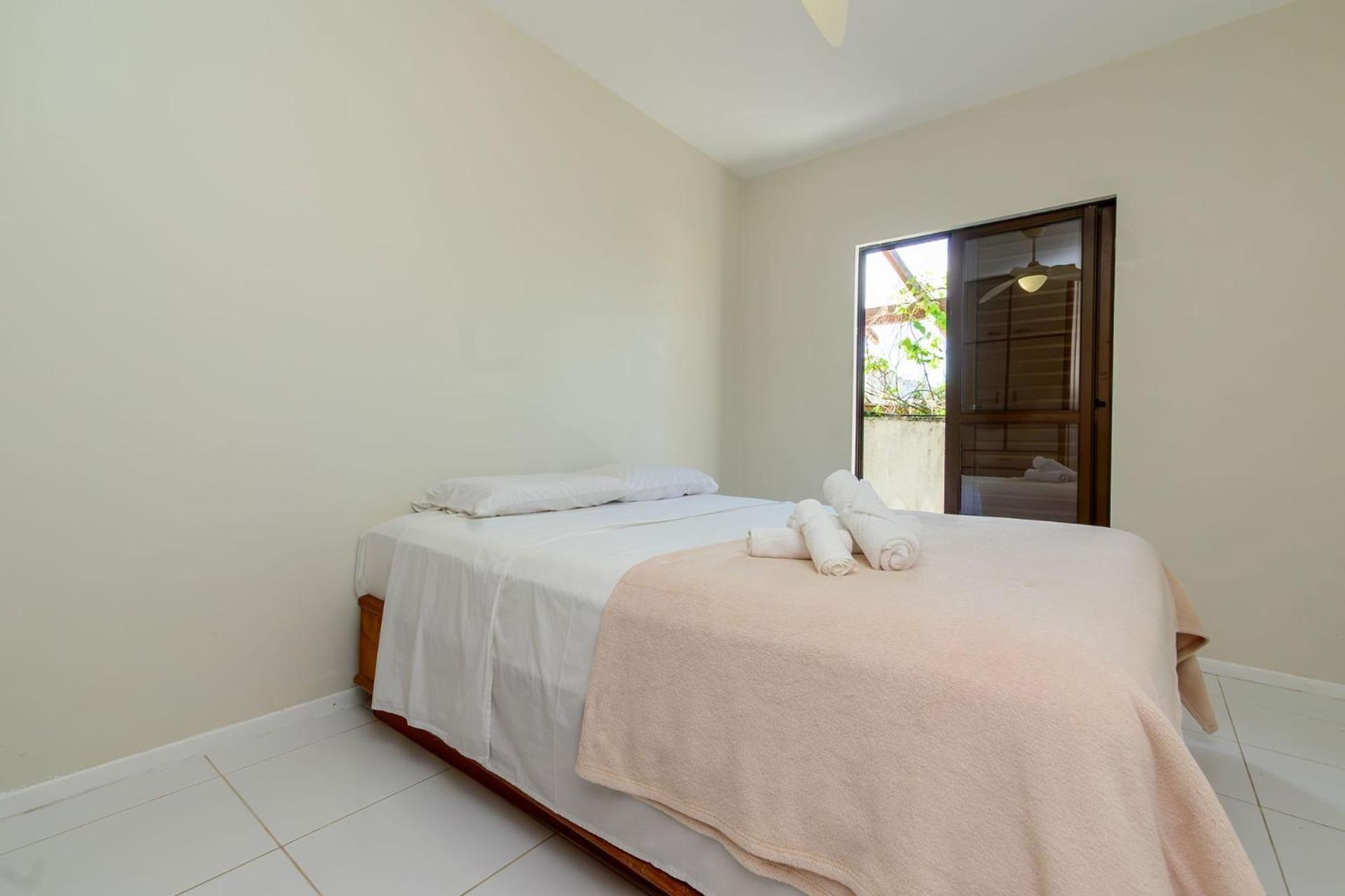 Cobertura com piscina perto da praia YW3099