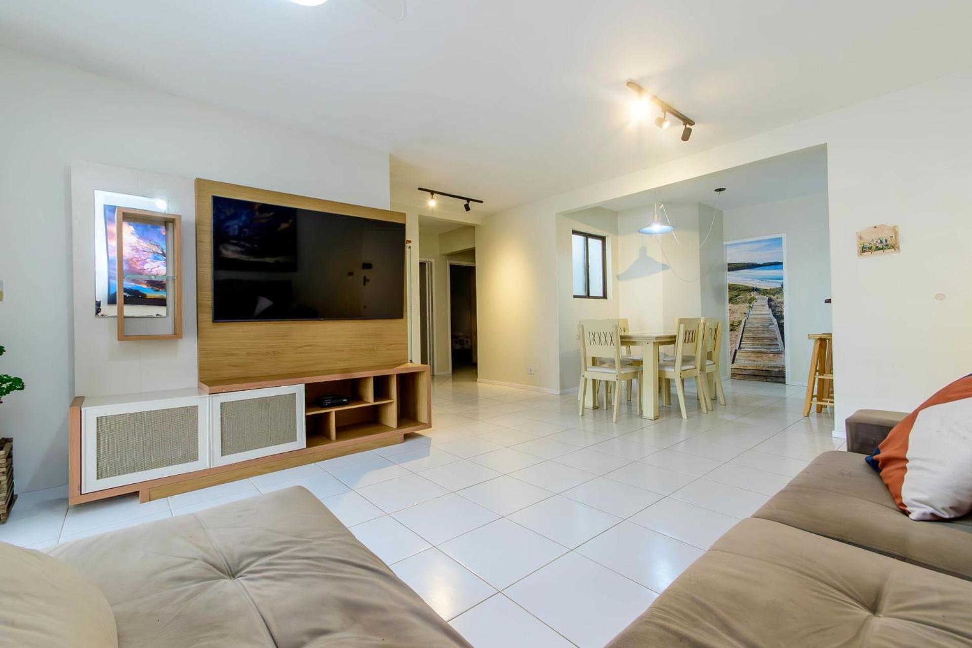 Cobertura com piscina perto da praia YW3099