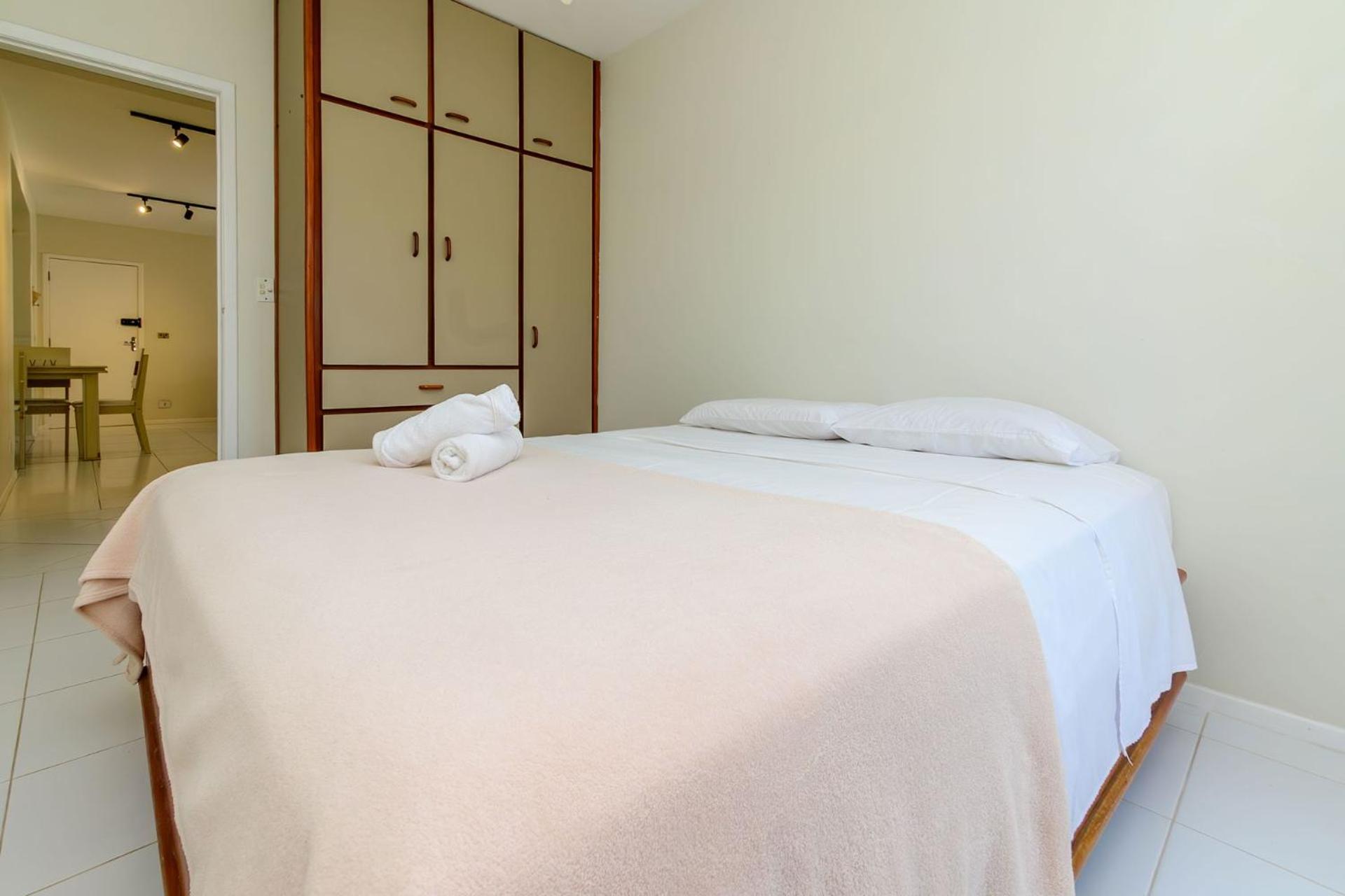 Cobertura com piscina perto da praia YW3099