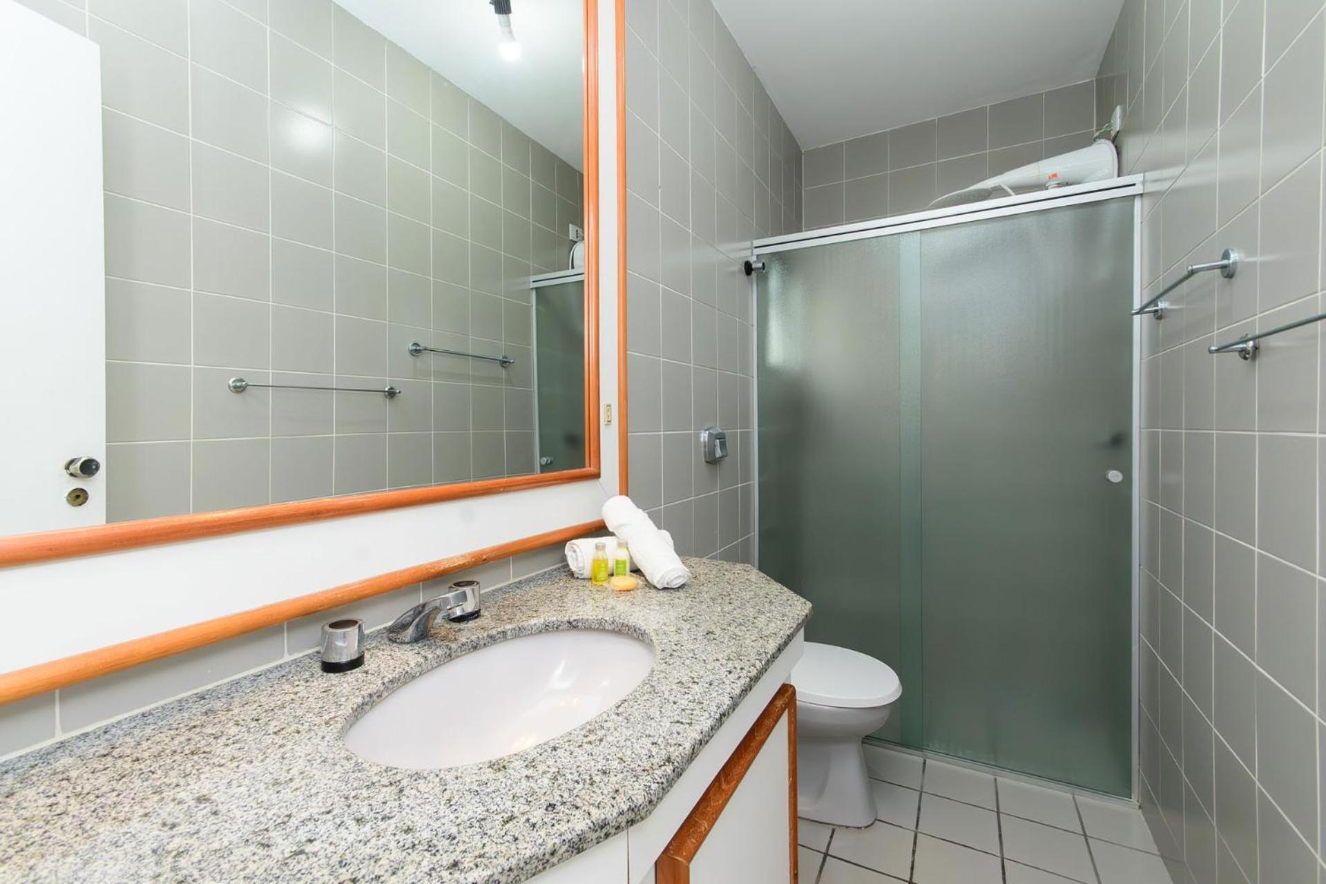 Cobertura com piscina perto da praia YW3099