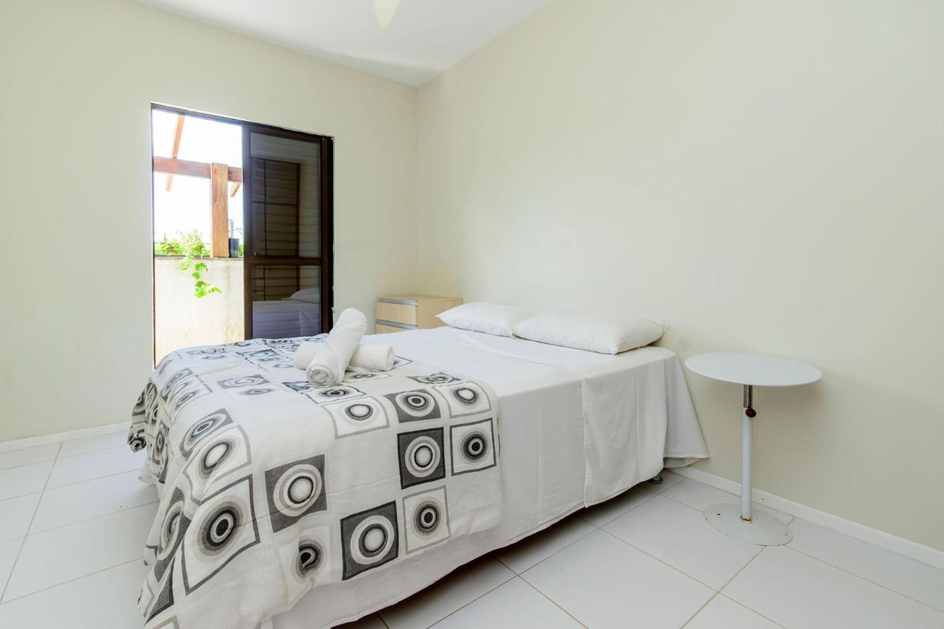 Cobertura com piscina perto da praia YW3099
