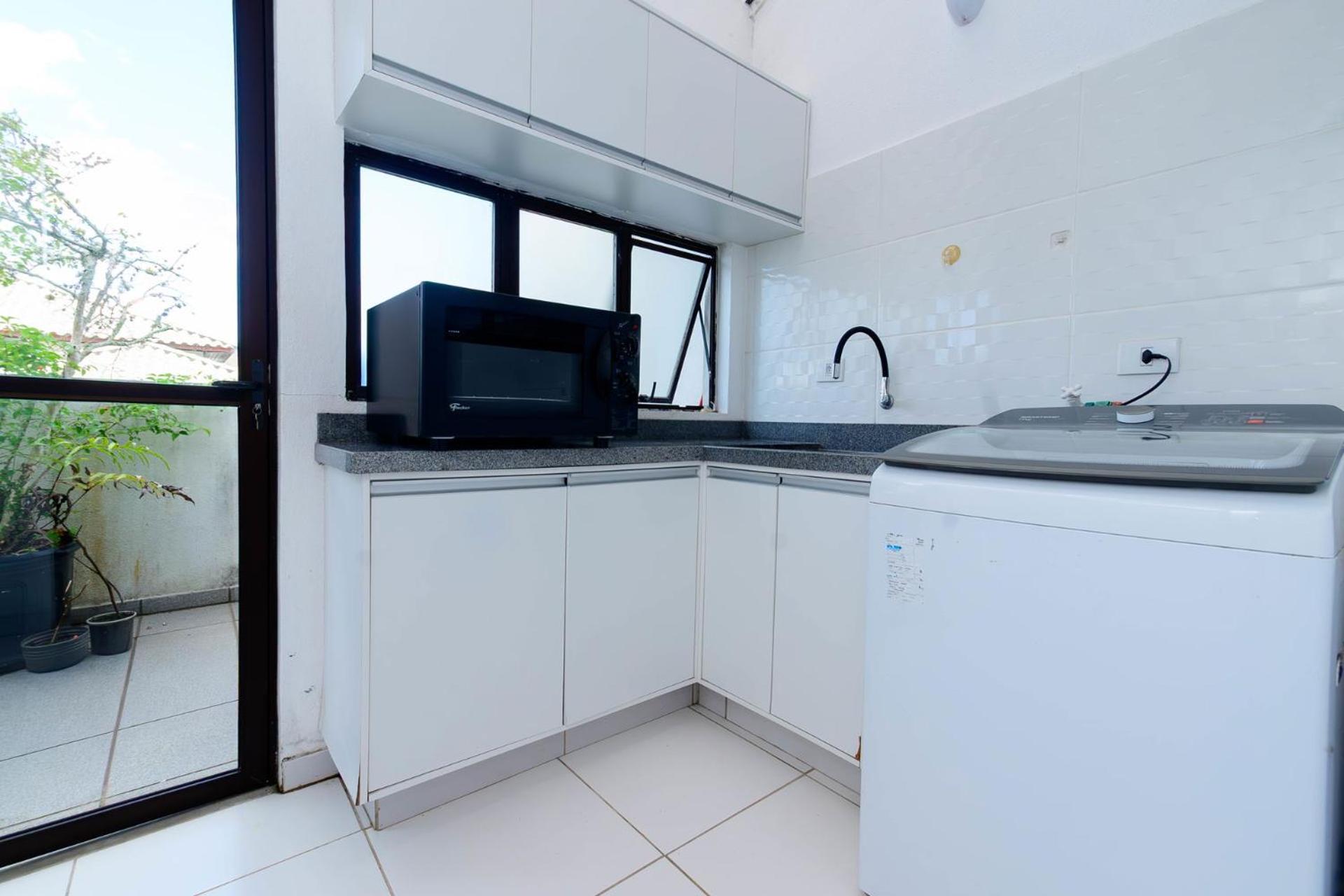 Cobertura com piscina perto da praia YW3099