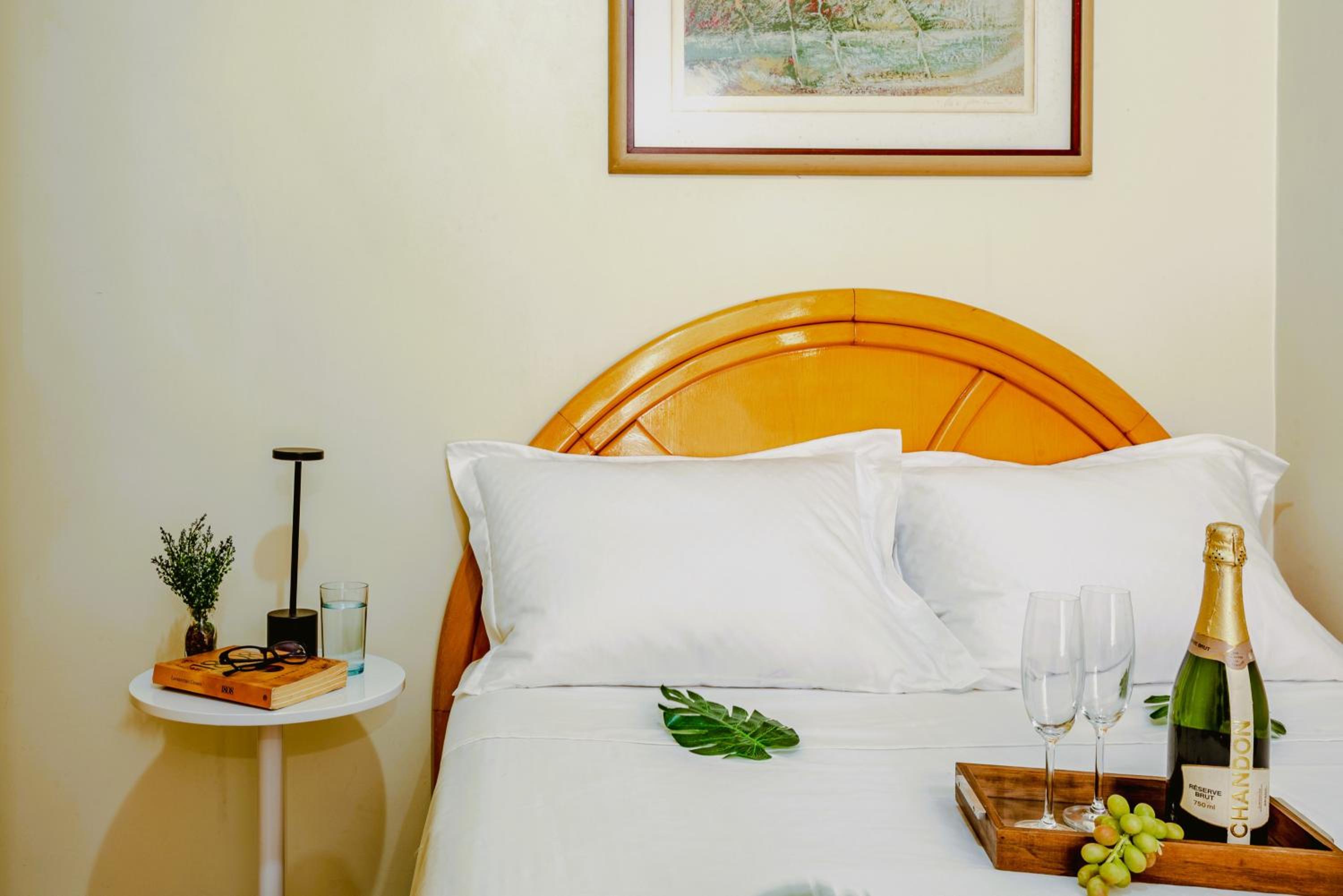 Cozy apartment 85 m from the beach w/ parking