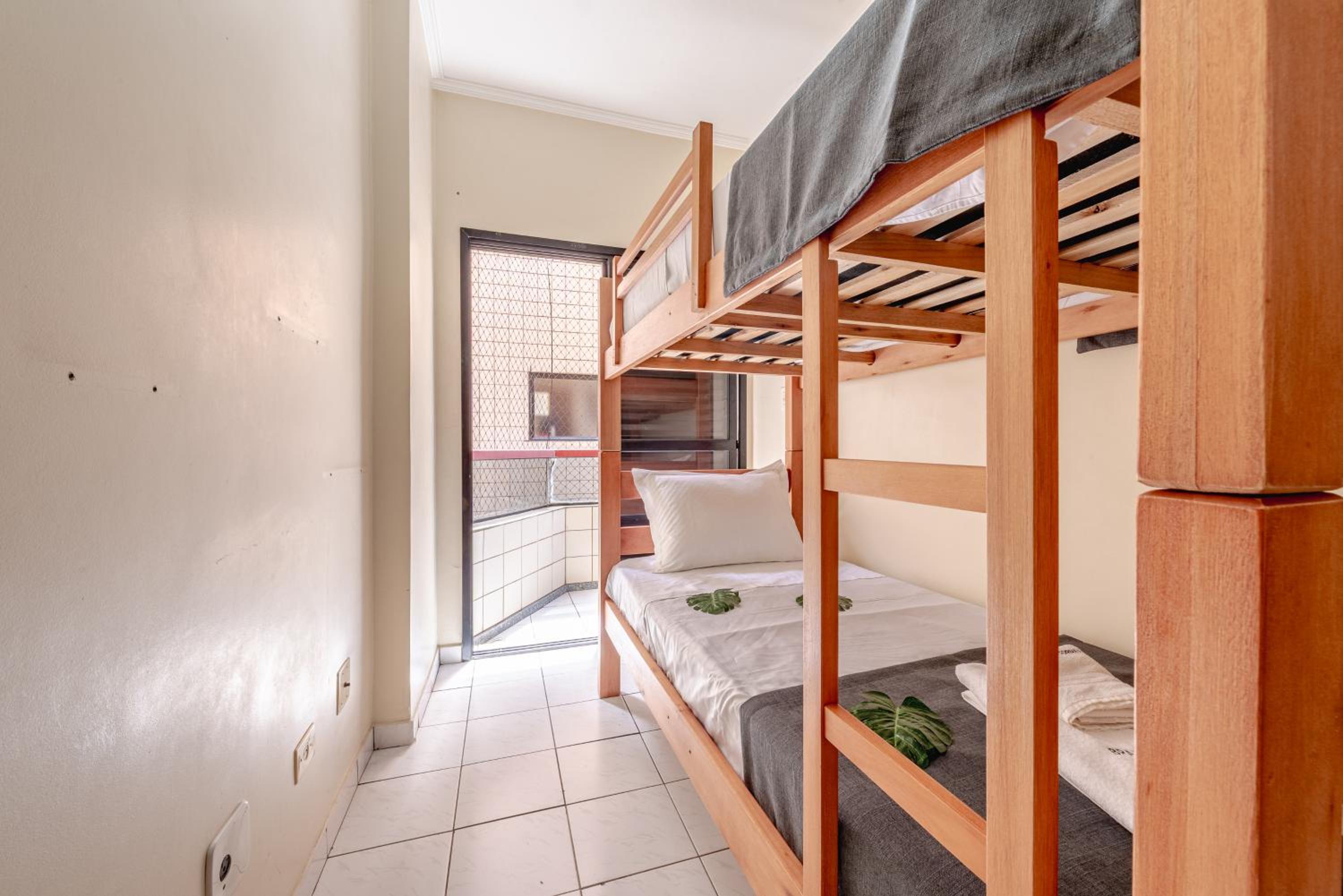 Cozy apartment 85 m from the beach w/ parking