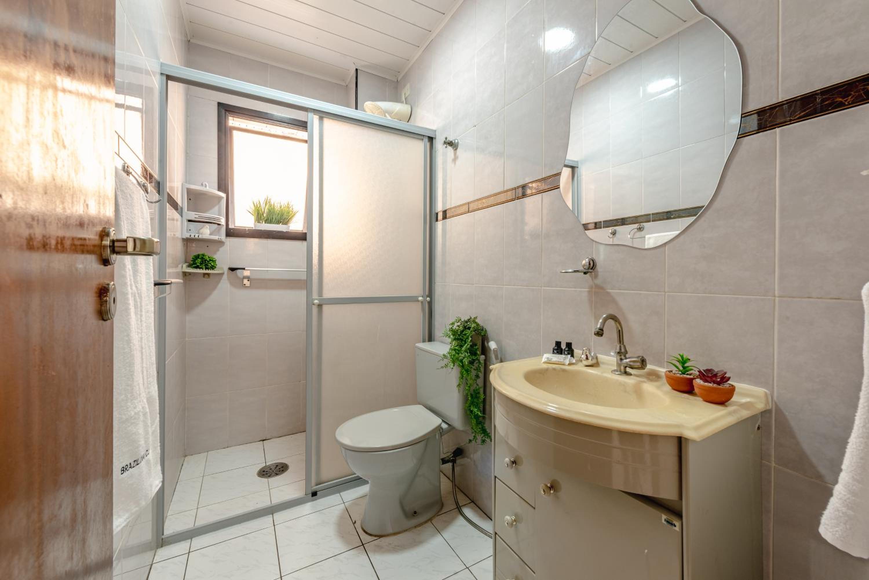 Cozy apartment 85 m from the beach w/ parking