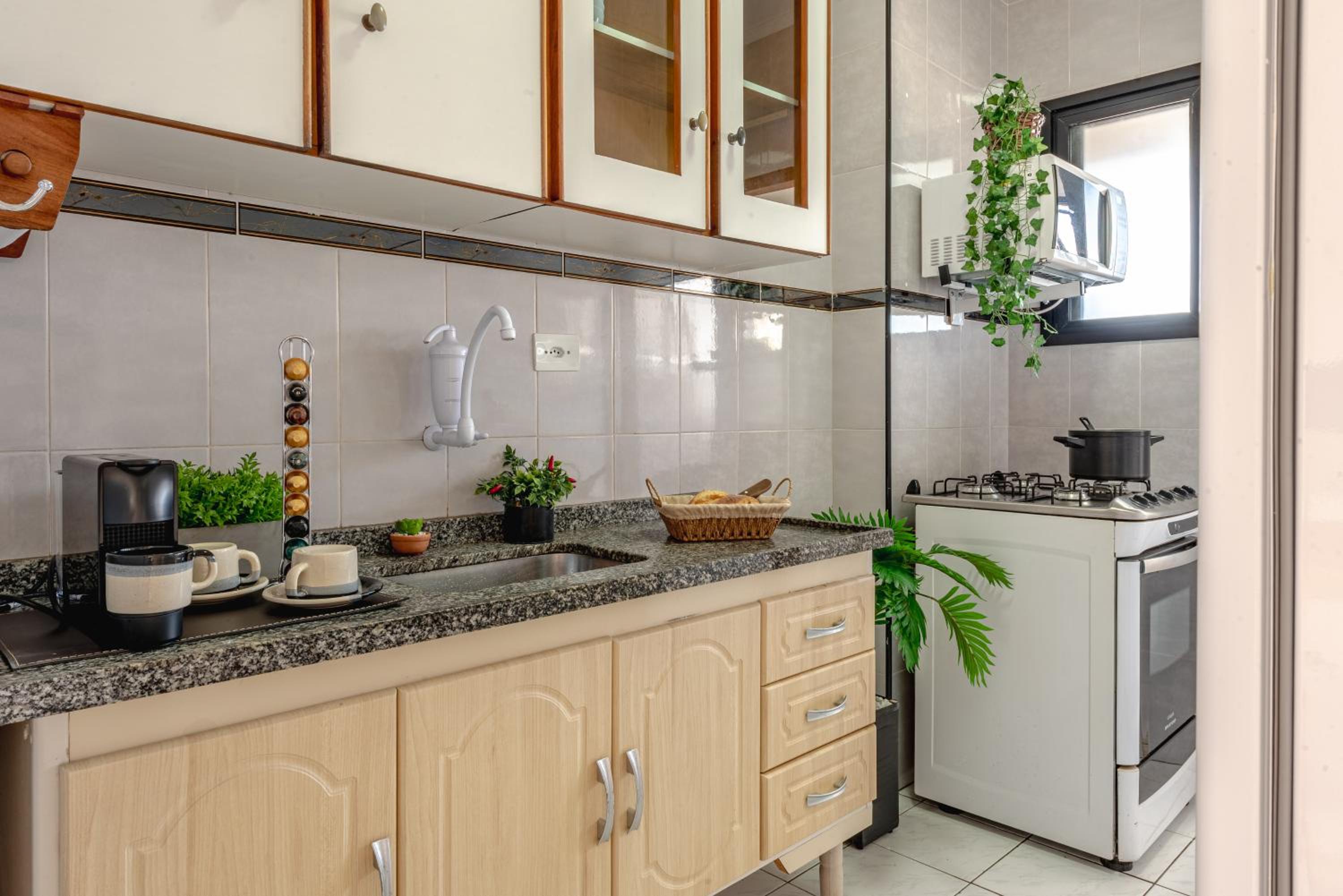 Cozy apartment 85 m from the beach w/ parking