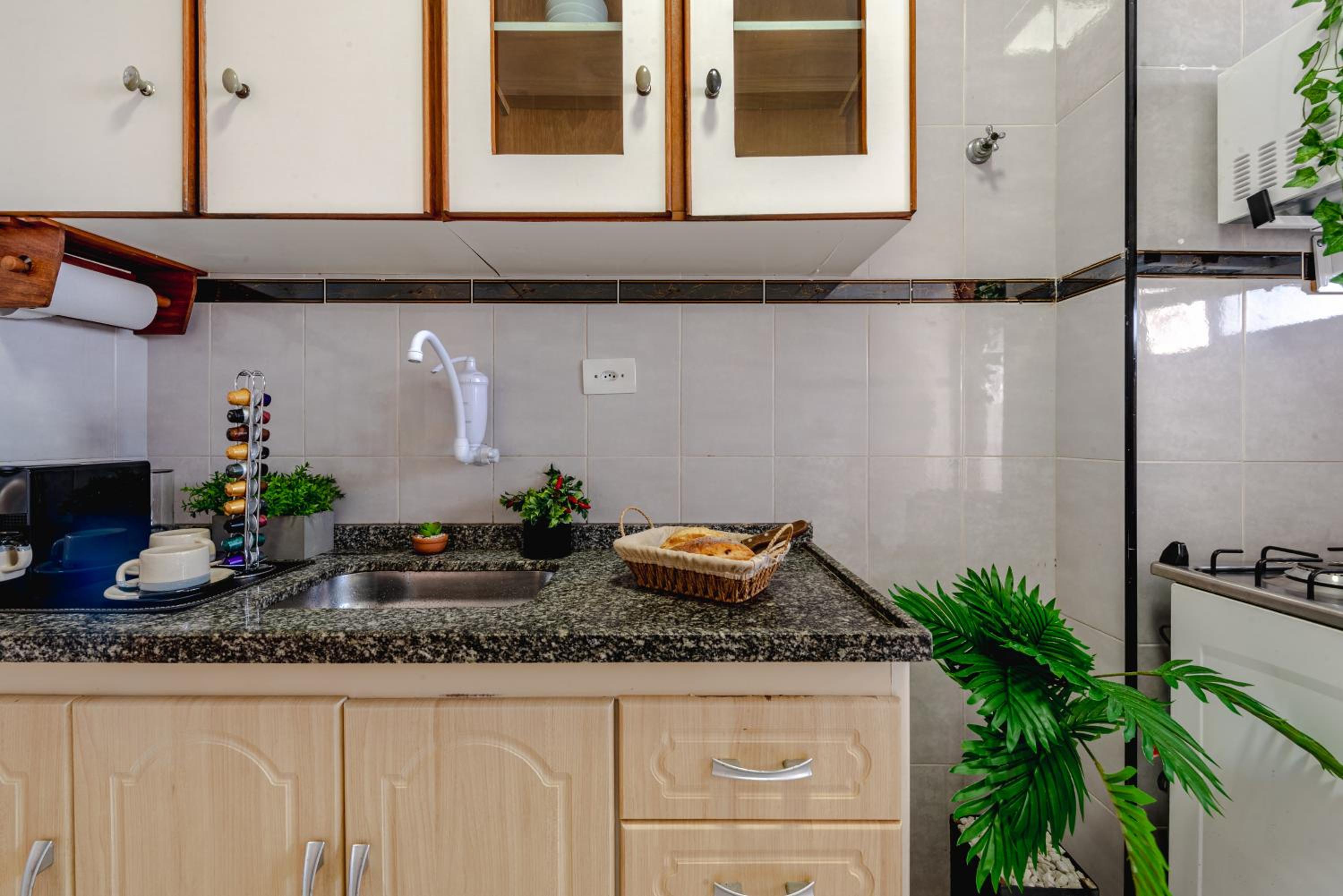 Cozy apartment 85 m from the beach w/ parking