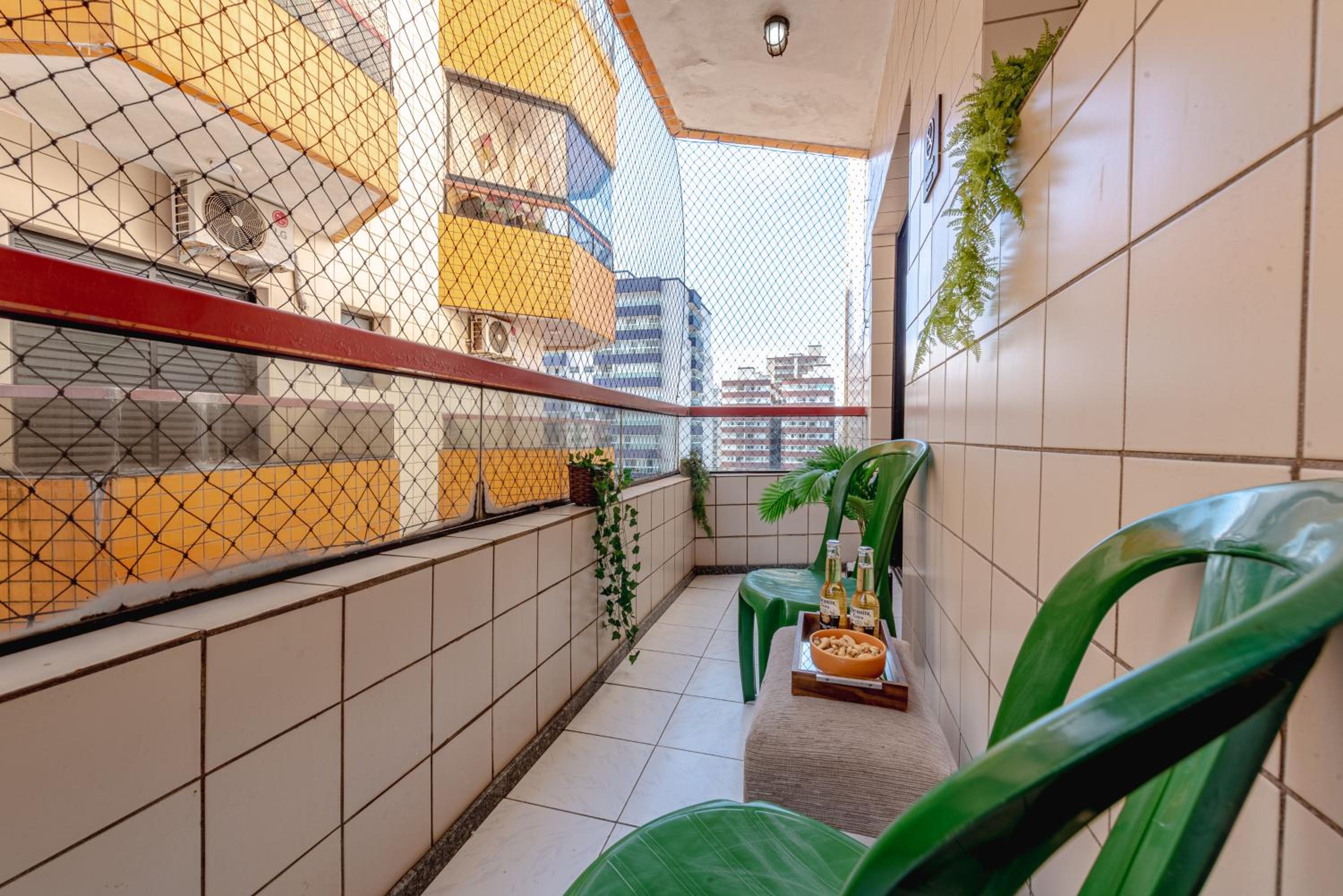 Cozy apartment 85 m from the beach w/ parking