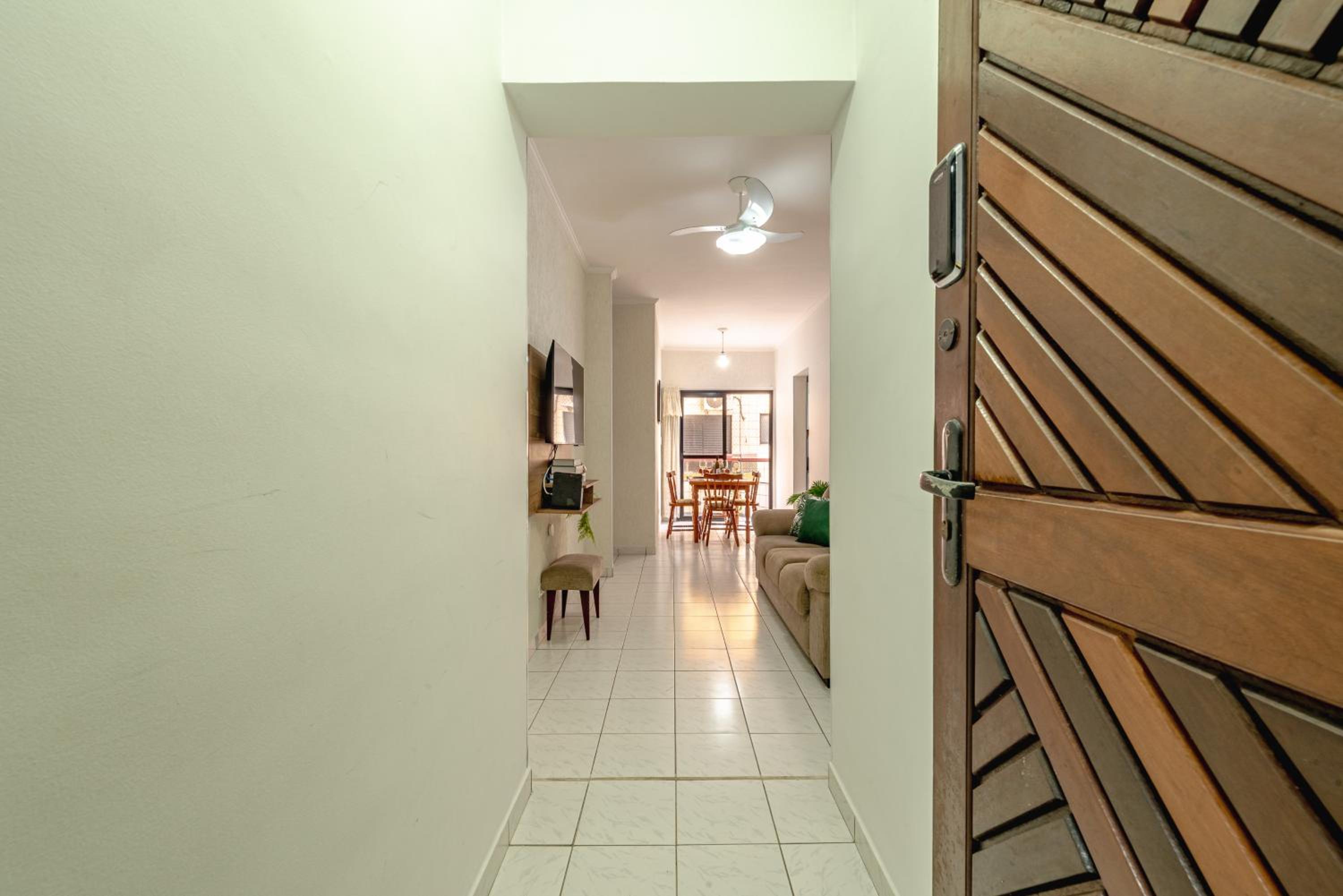 Cozy apartment 85 m from the beach w/ parking